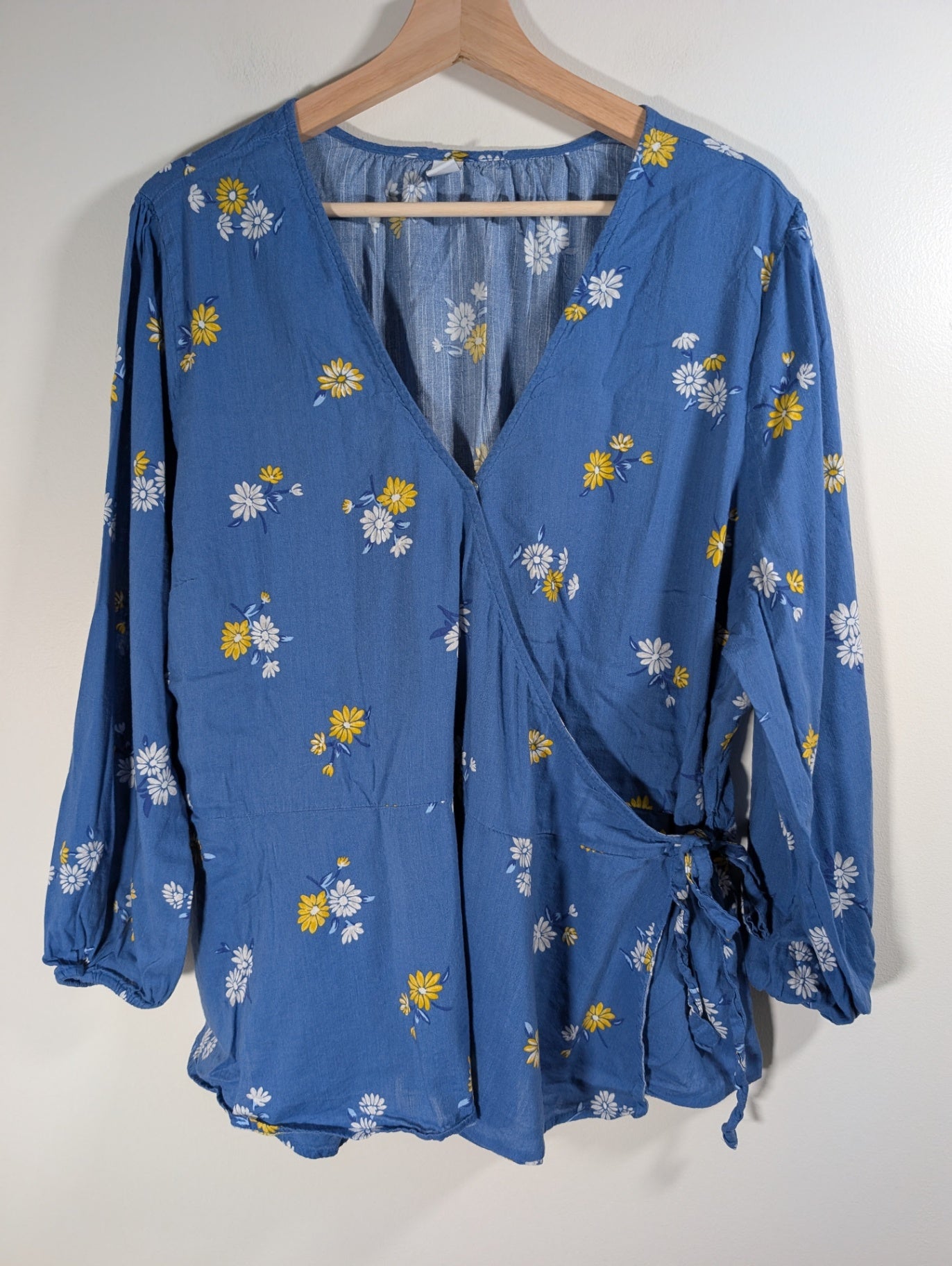 Old Navy floral wrap blouse - 2XL