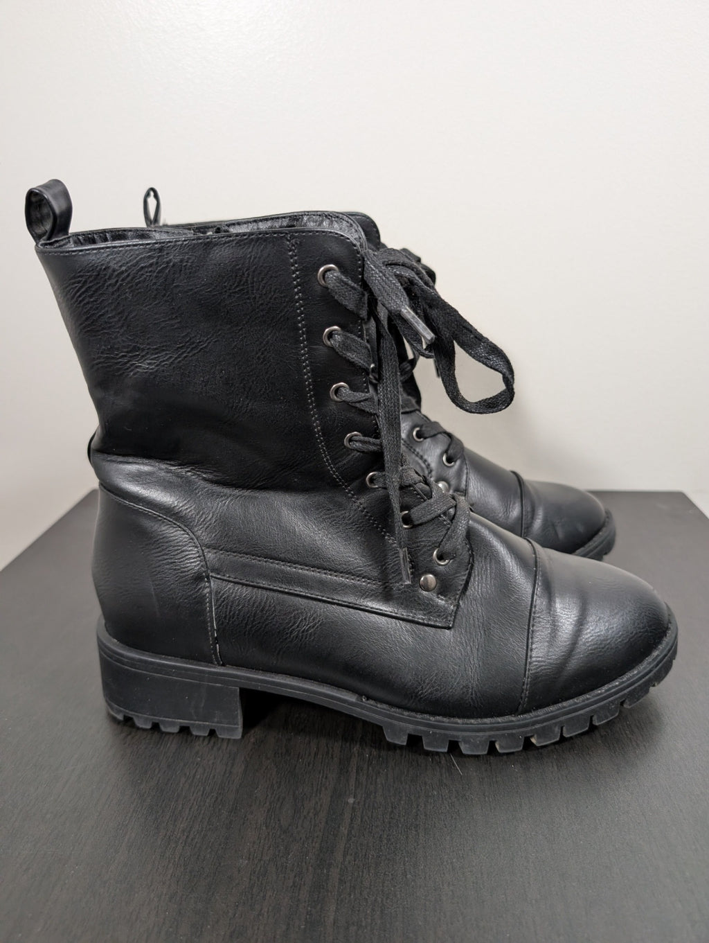 Black combat boots - SZ 10
