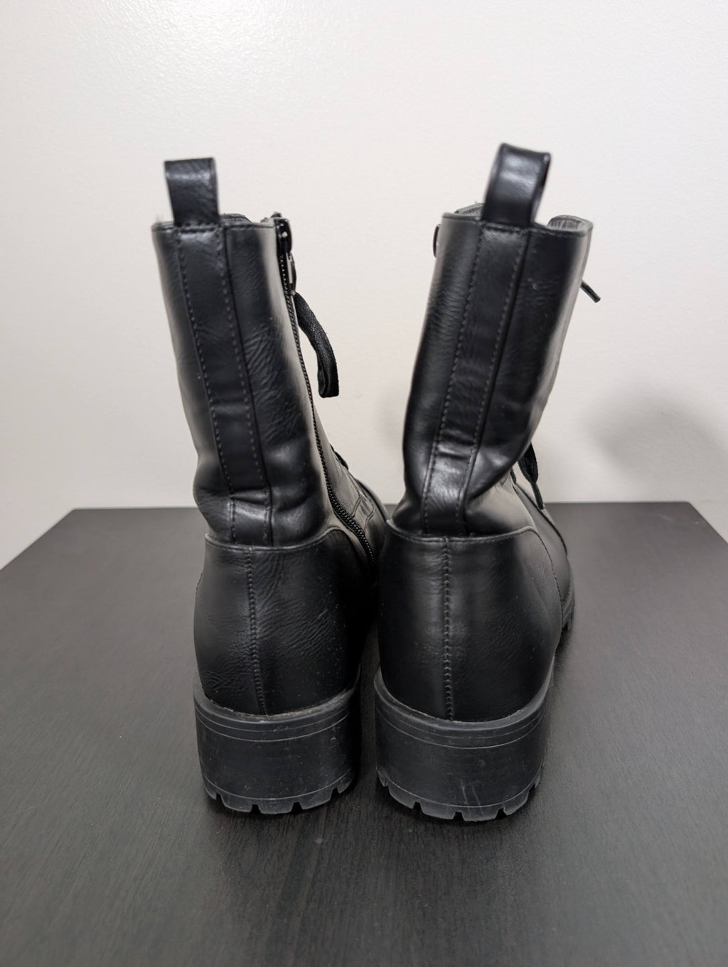 Black combat boots - SZ 10