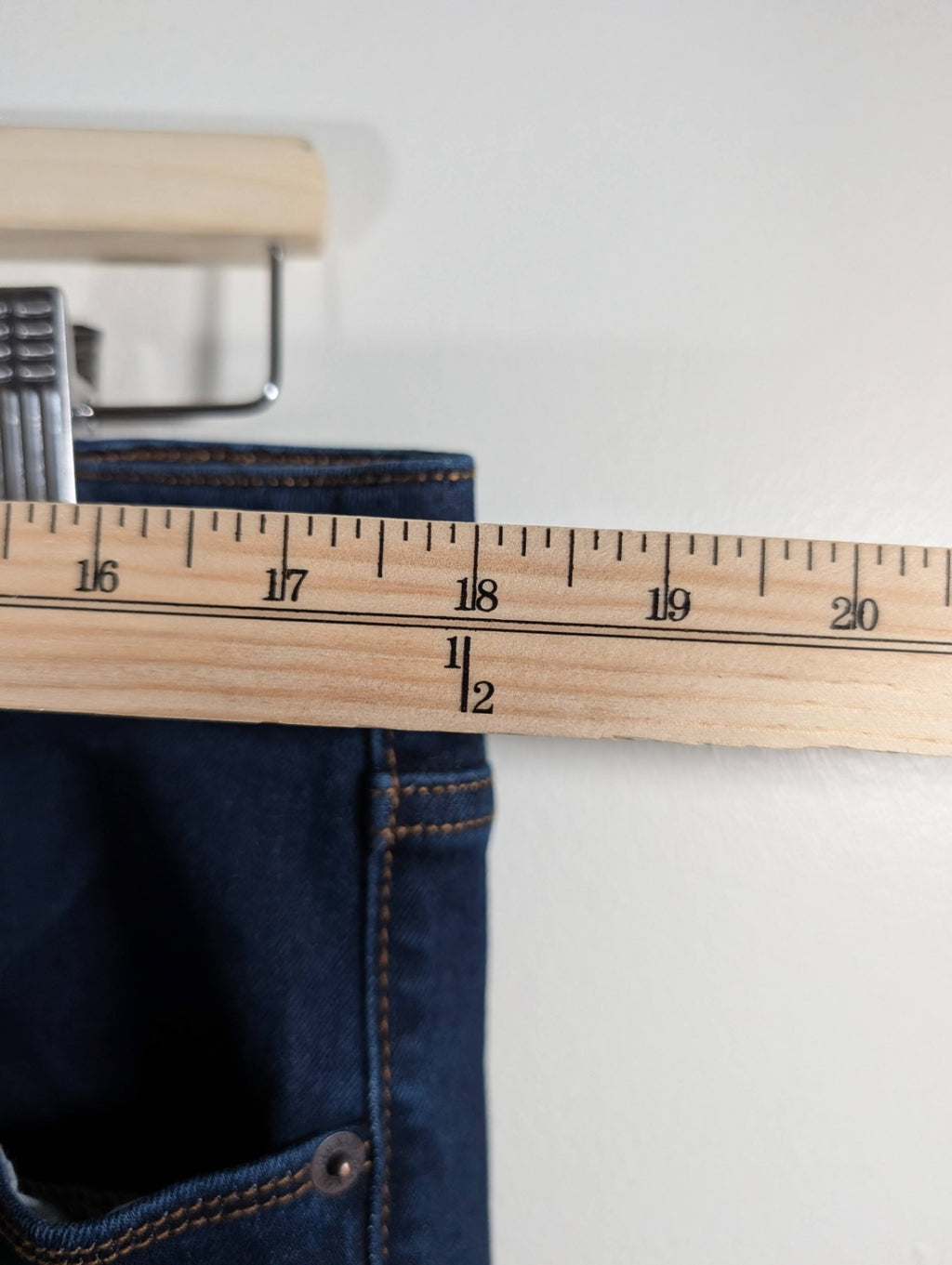 Old Navy kicker boot-cut mid-rise - SZ 16