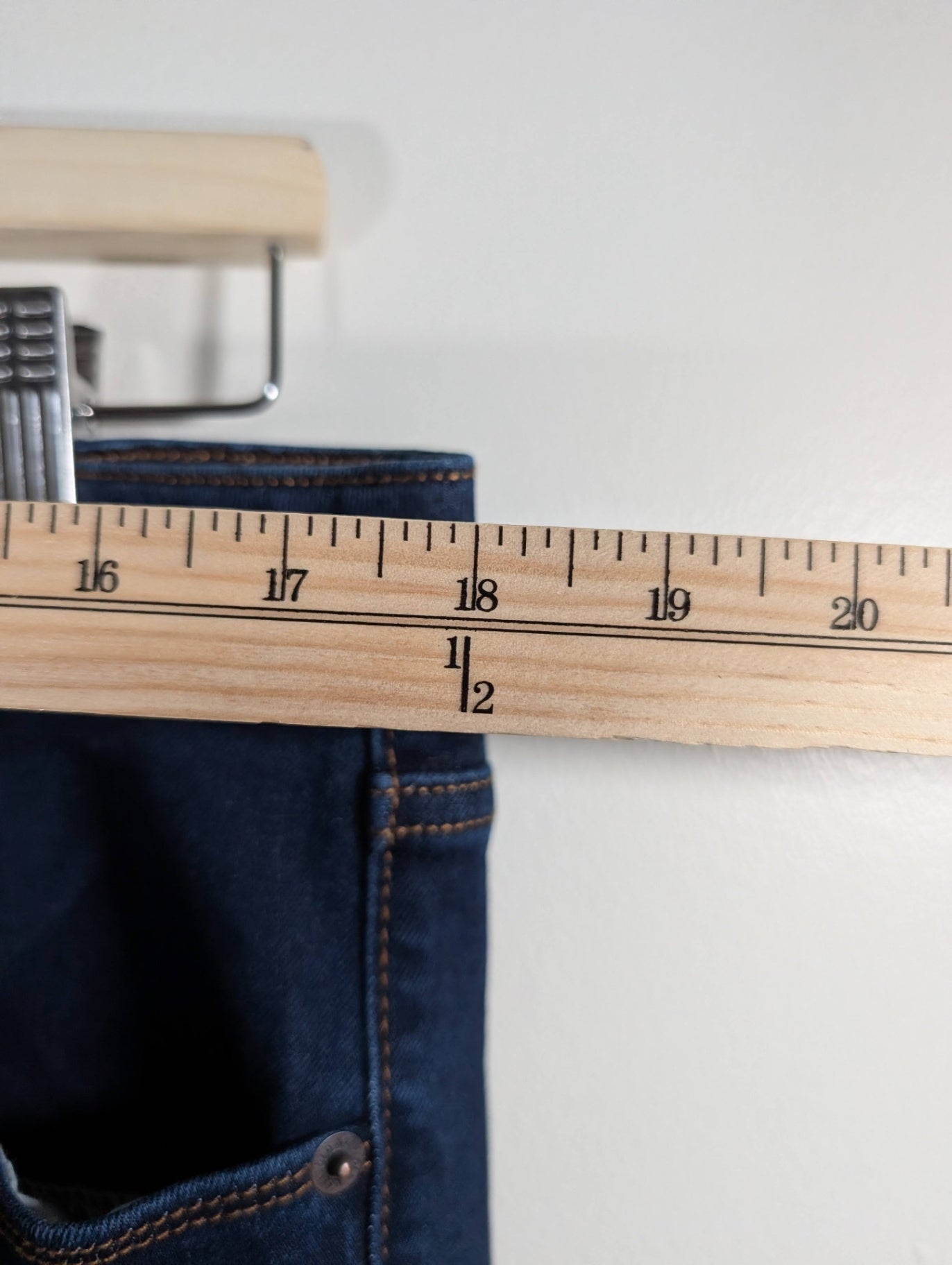 Old Navy kicker boot-cut mid-rise - SZ 16