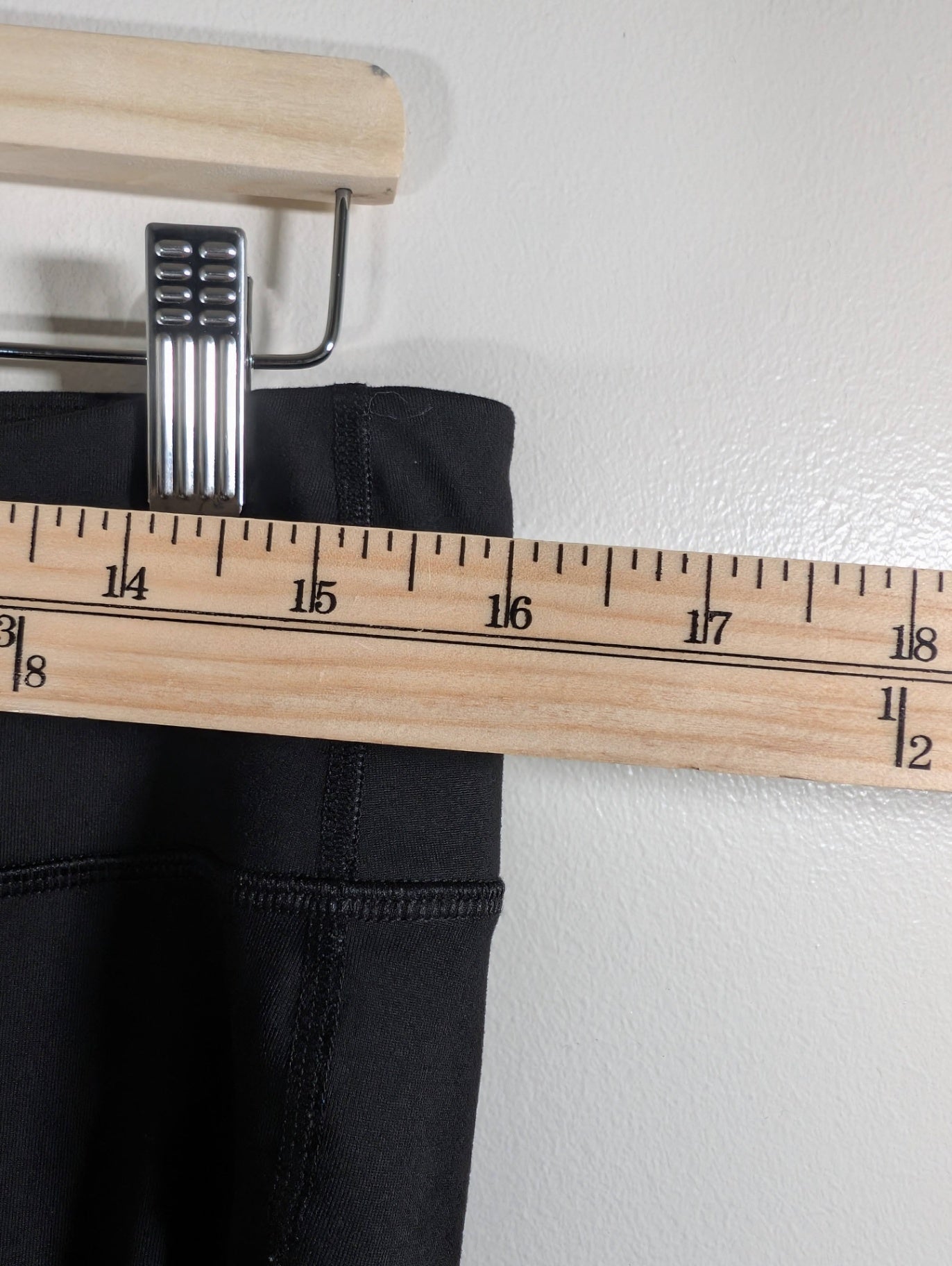 Old Navy black crop leggings - XL