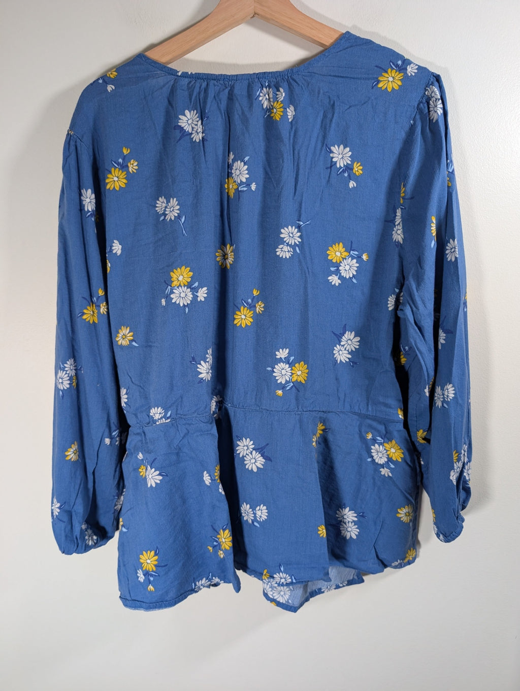 Old Navy floral wrap blouse - 2XL