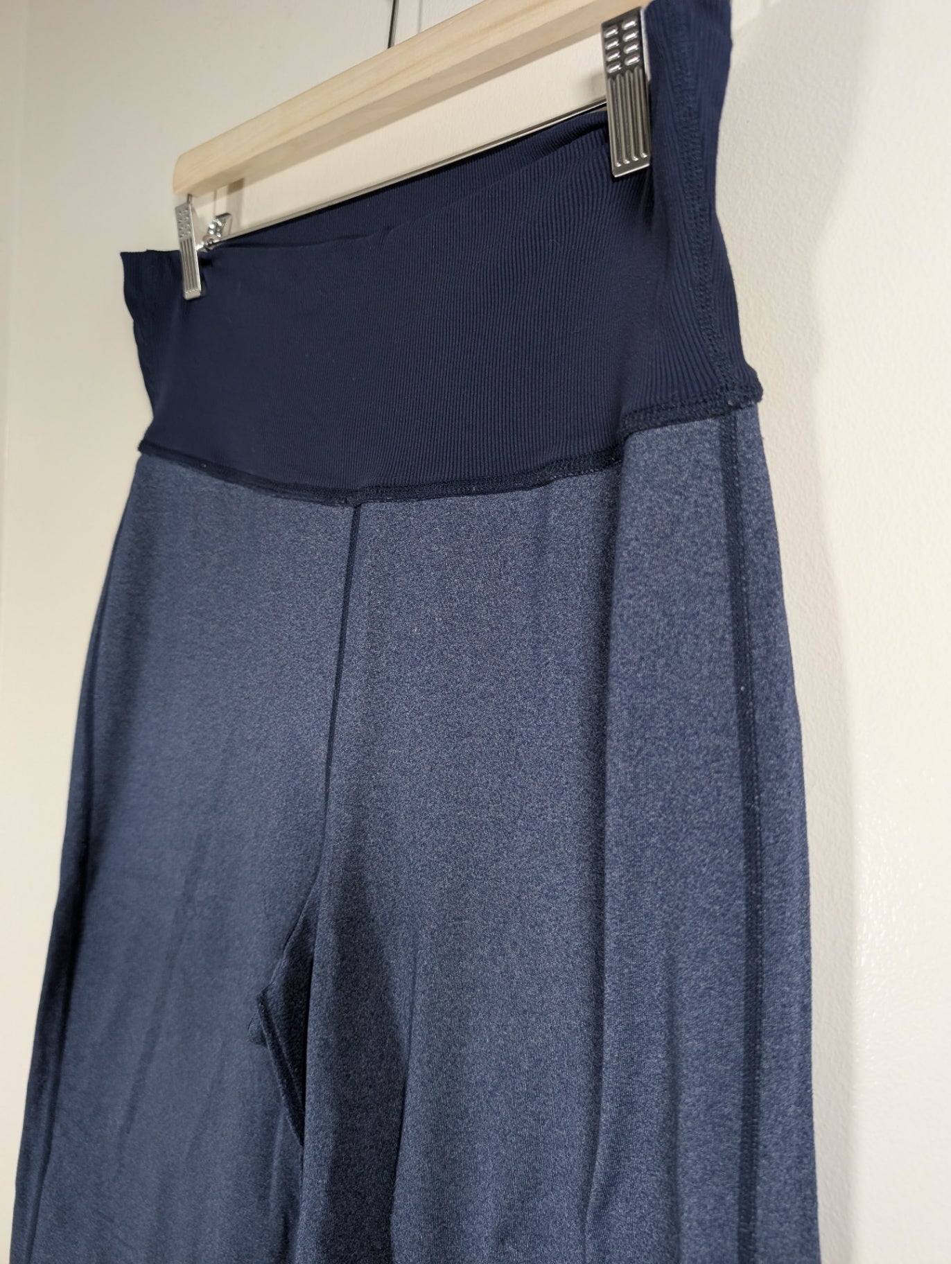 Lululemon wide capri - appears 14/16