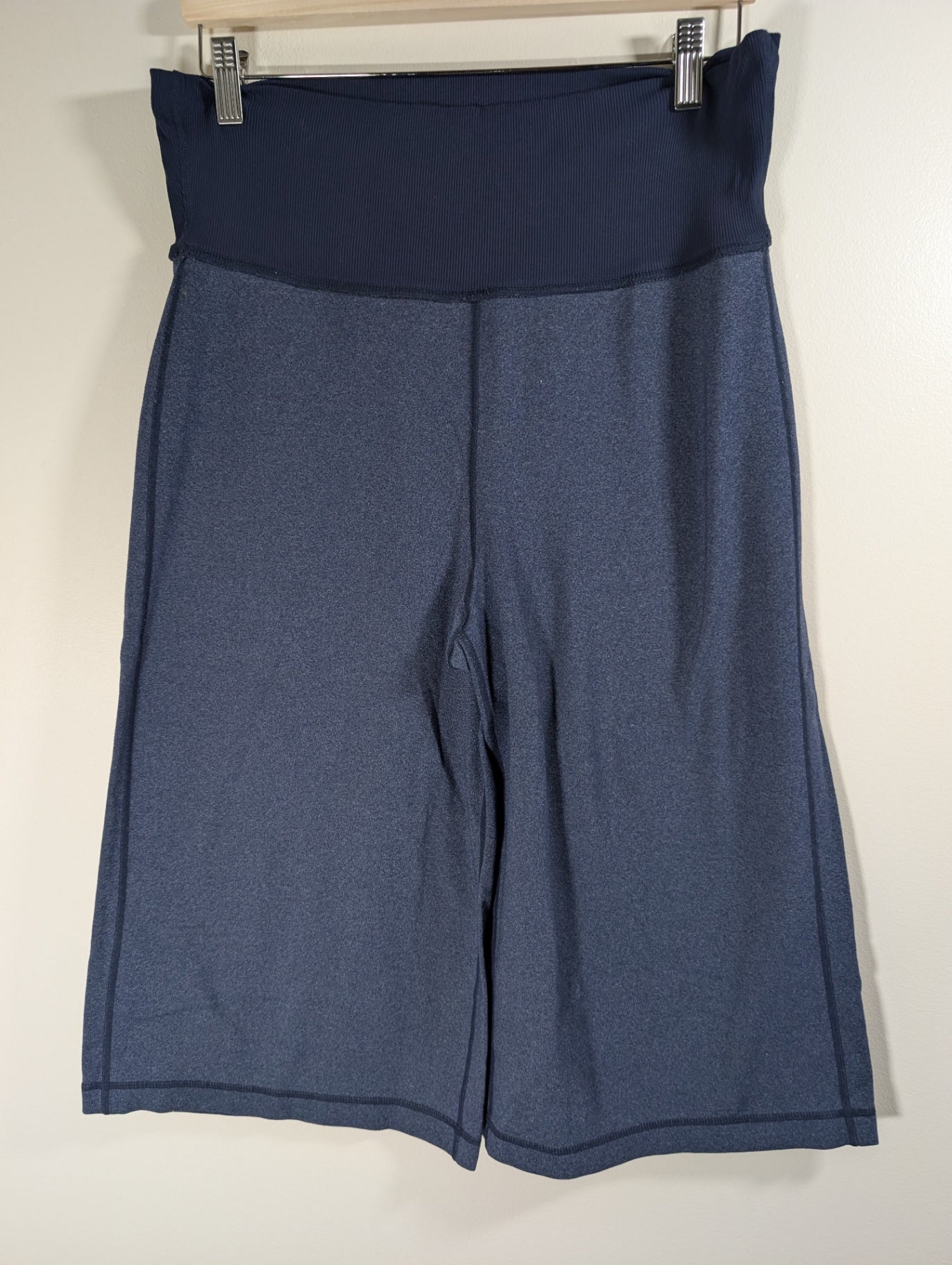 Lululemon wide capri - appears 14/16