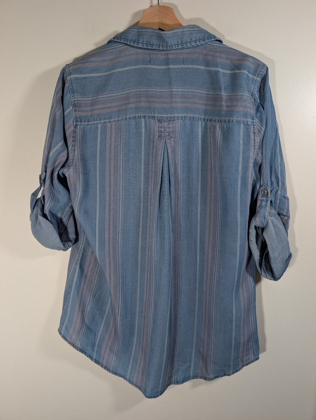 Standard Grace striped button down - Medium