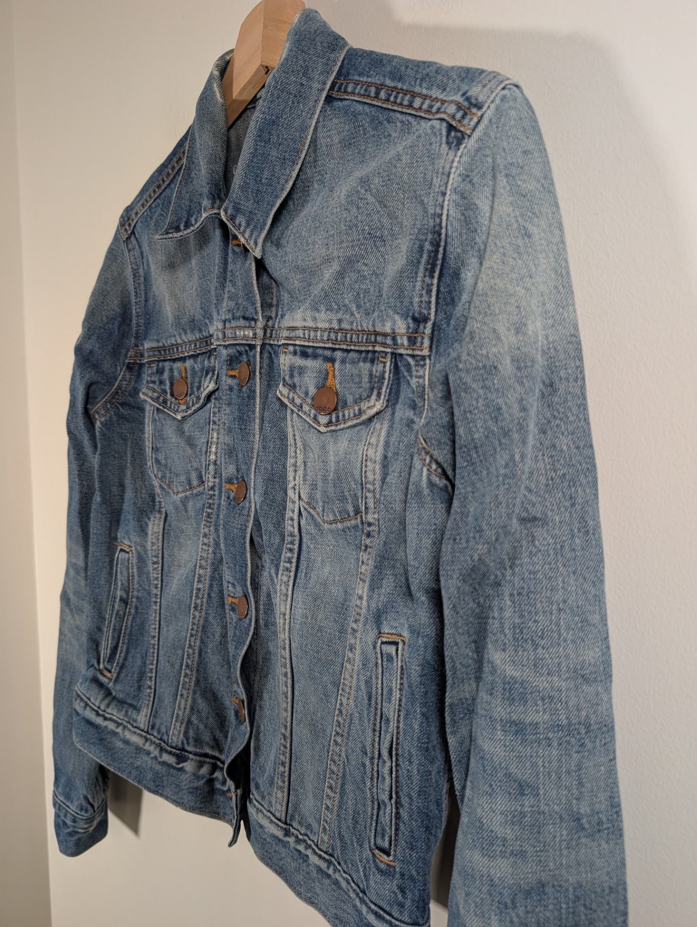 Gap jean jacket - Small