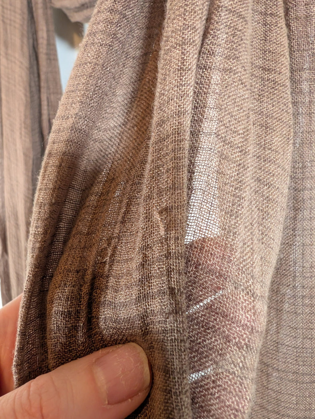 American Eagle brown scarf