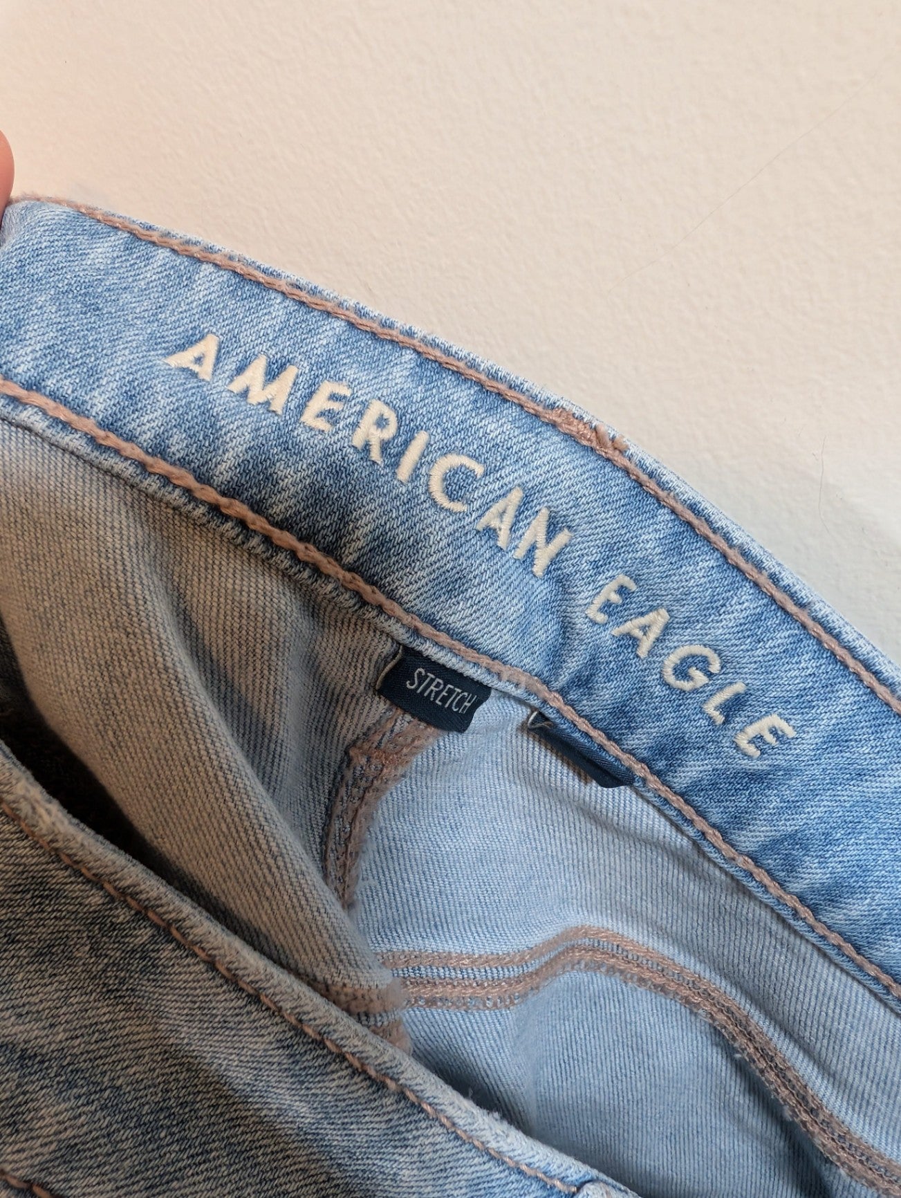 American Eagle distressed jeans -  SZ 4