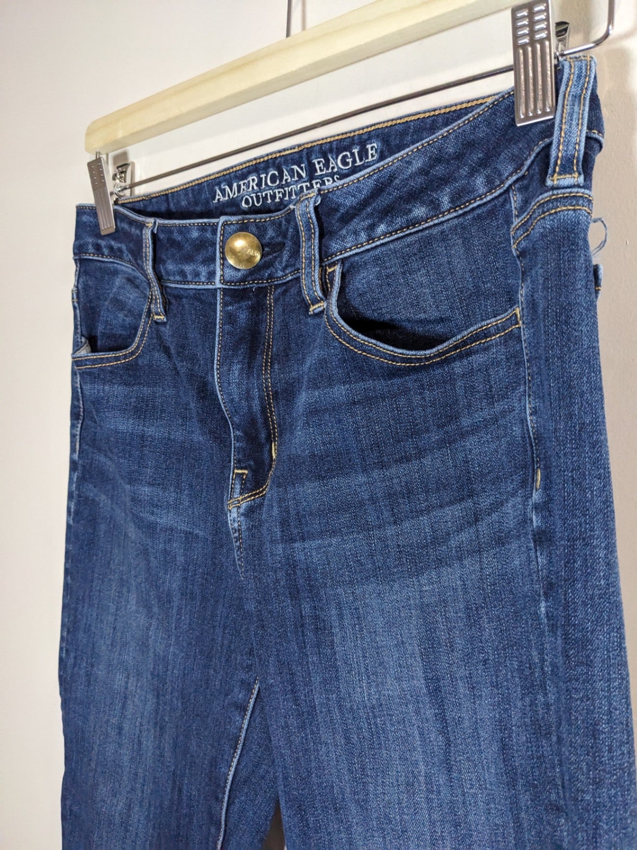 American Eagle Blue Jeans - SZ 4