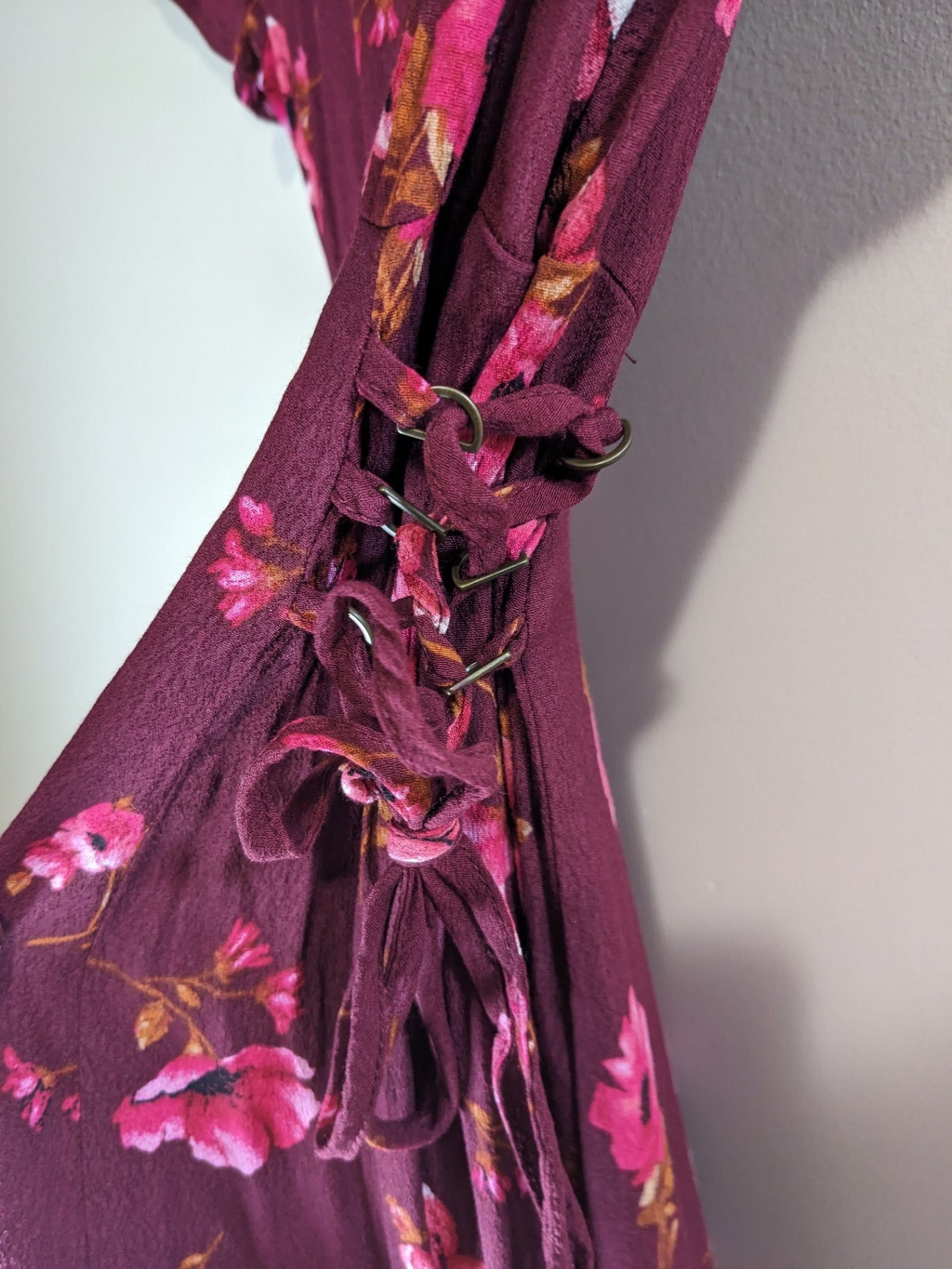 Forever 21 Burgundy Floral Dress - S