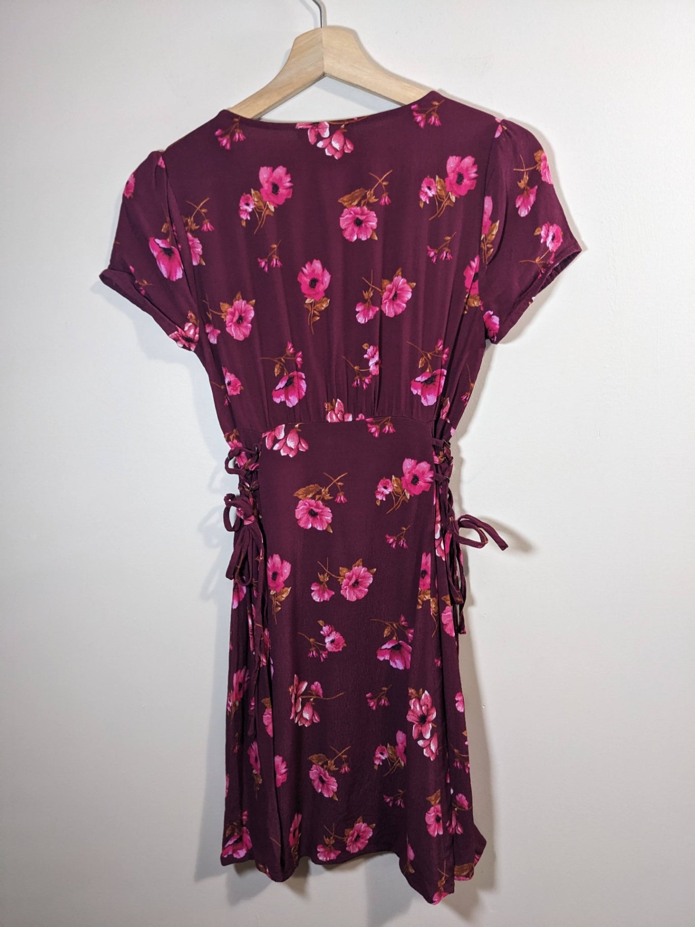 Forever 21 Burgundy Floral Dress - S