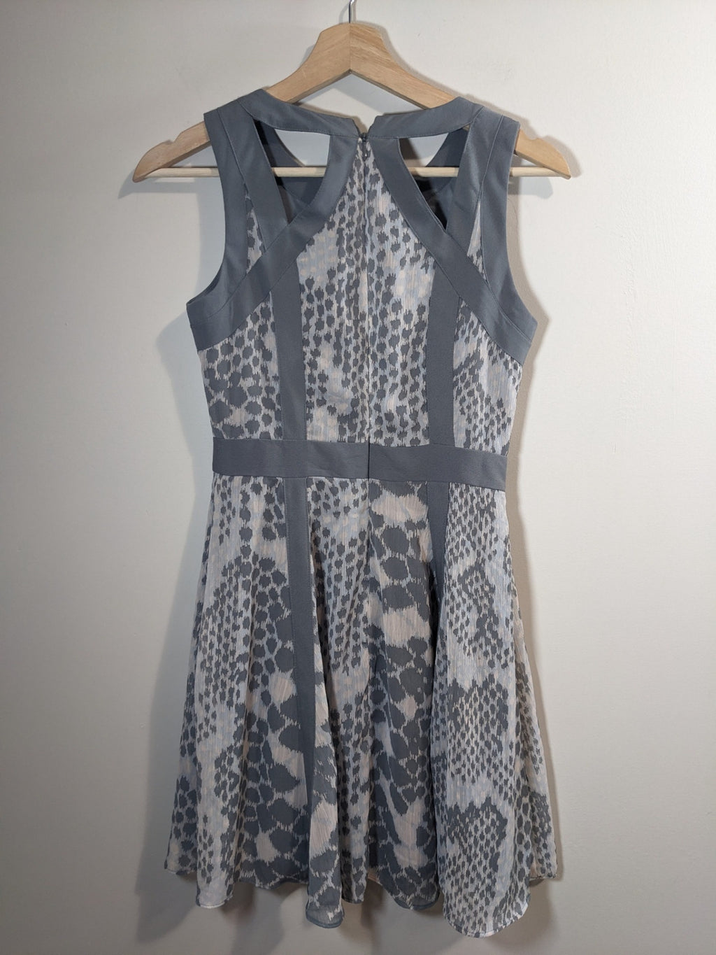 NWT Banana Republic Grey Dress - SZ 0