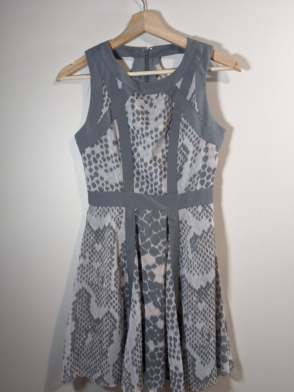 NWT Banana Republic Grey Dress - SZ 0