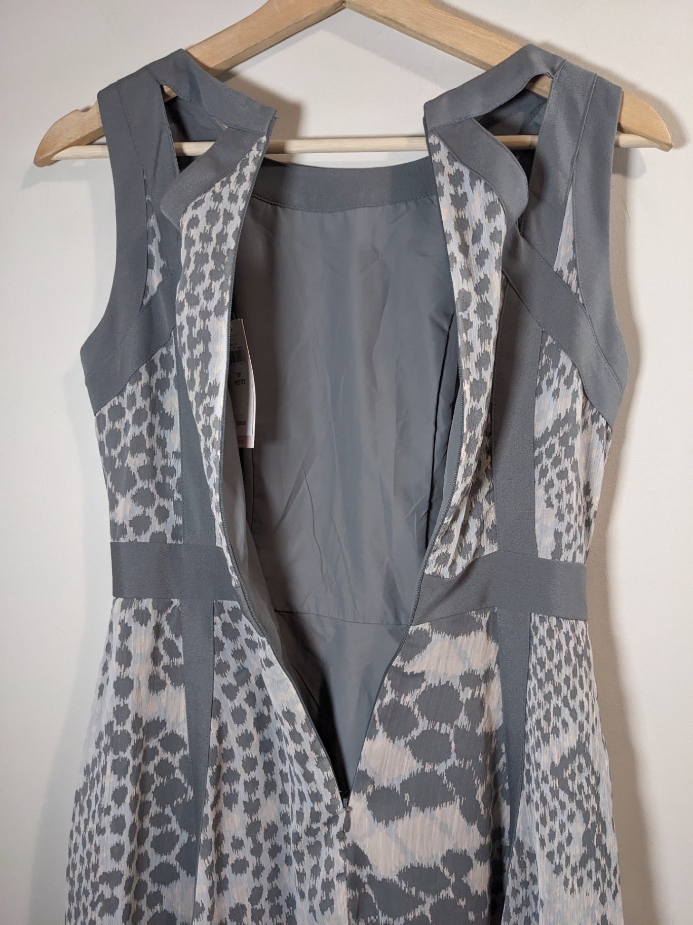 NWT Banana Republic Grey Dress - SZ 0