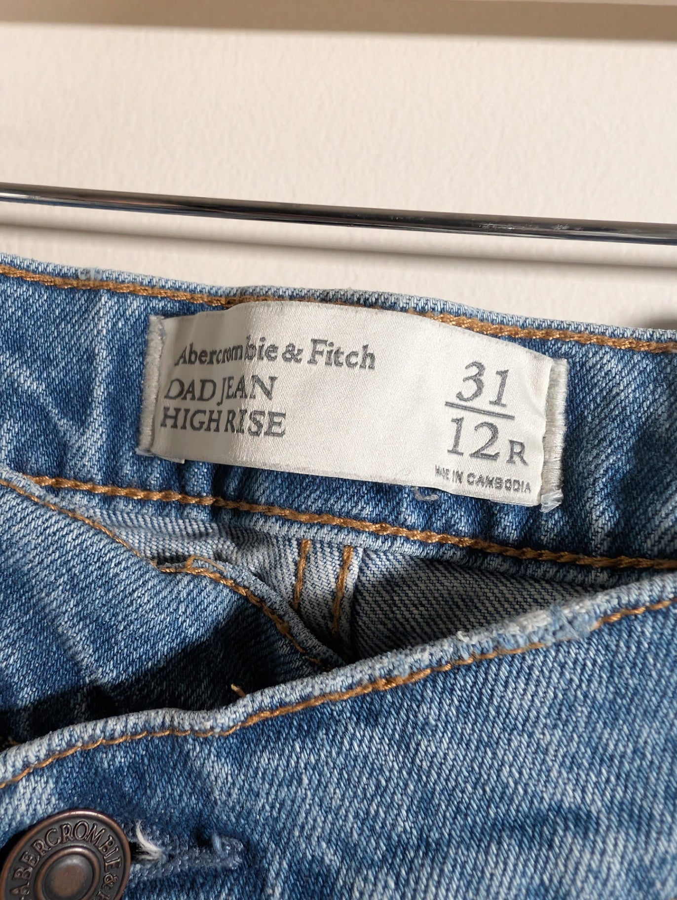 Abercrombie & Fitch dad jean high rise - SZ 31