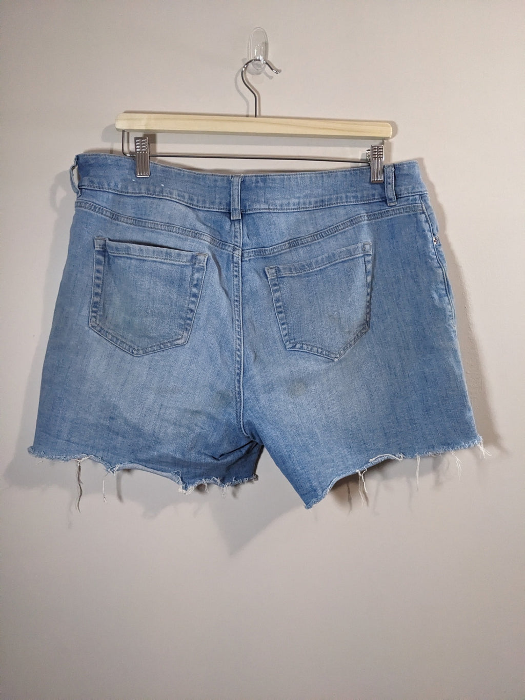 Ricki's Denim Shorts - sz 14