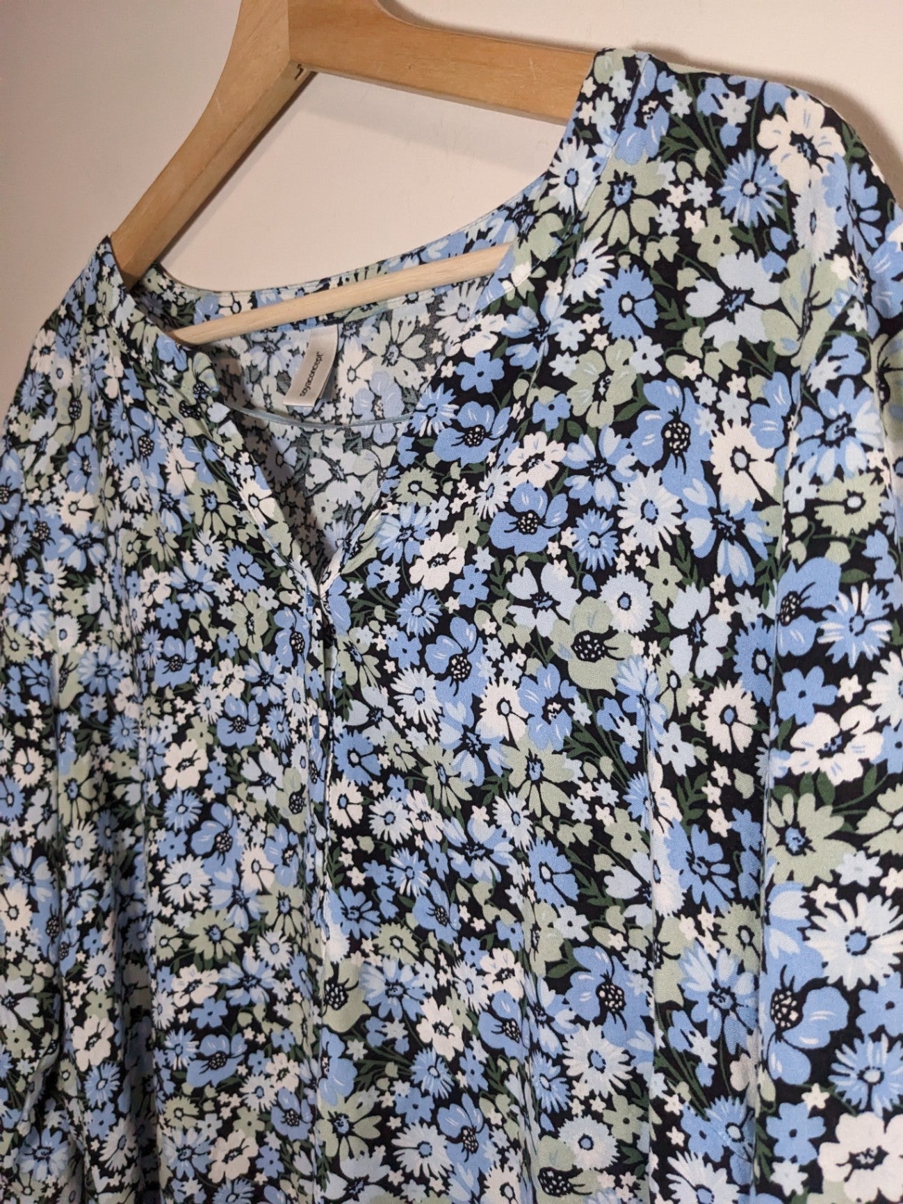 soyaconcept floral blouse - appears large