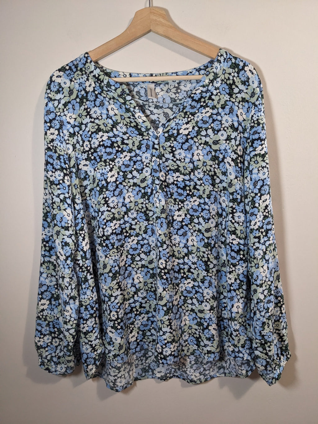 soyaconcept floral blouse - appears large