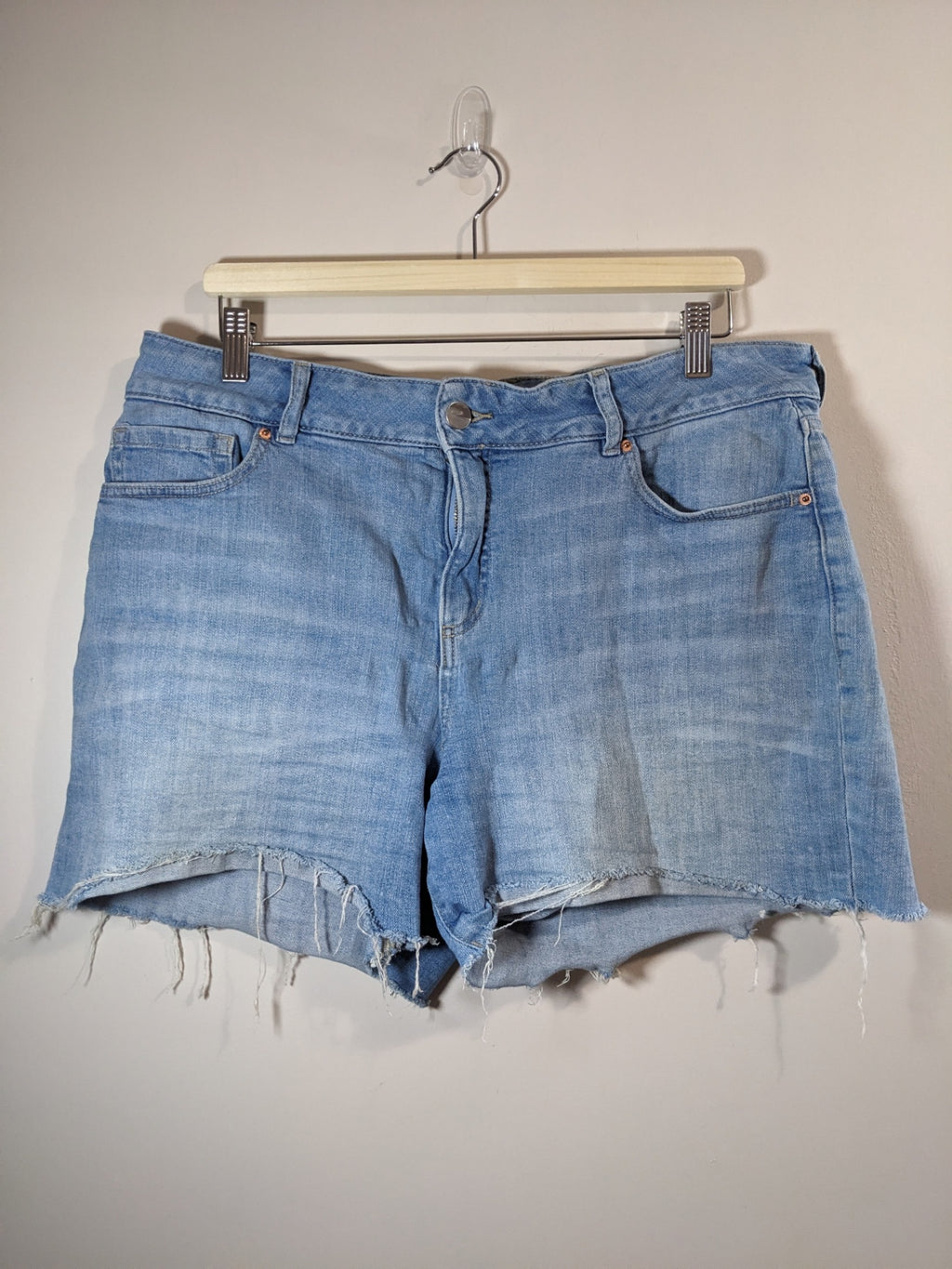 Ricki's Denim Shorts - sz 14