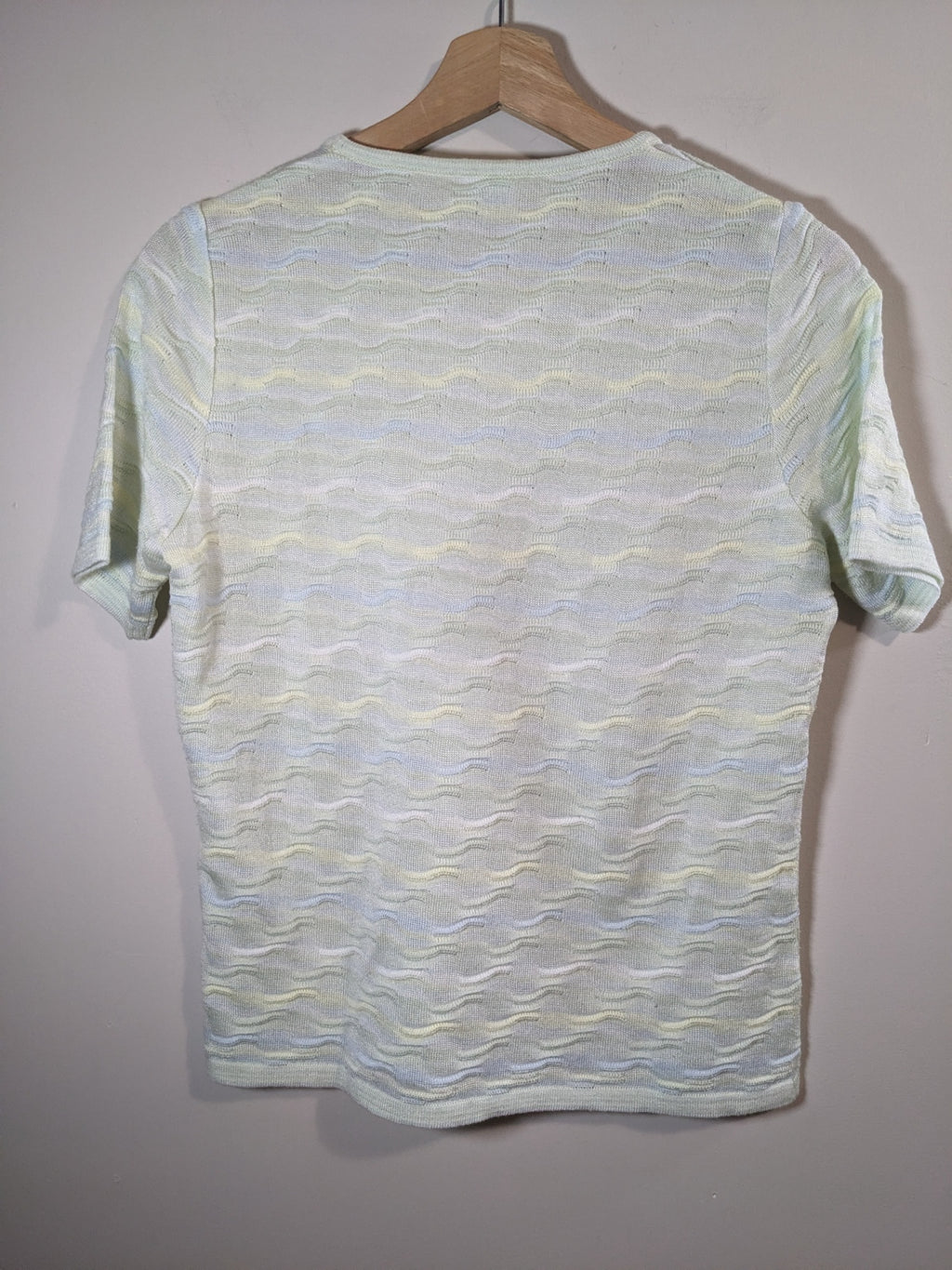 Lucia pastel knit - appears medium