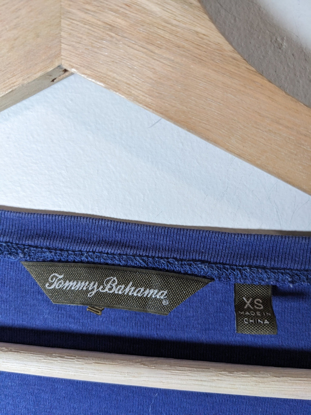 Tommy Bahama Blue T-Shirt - XS