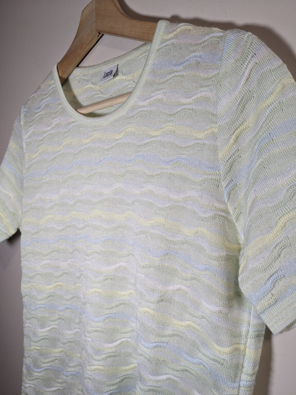 Lucia pastel knit - appears medium