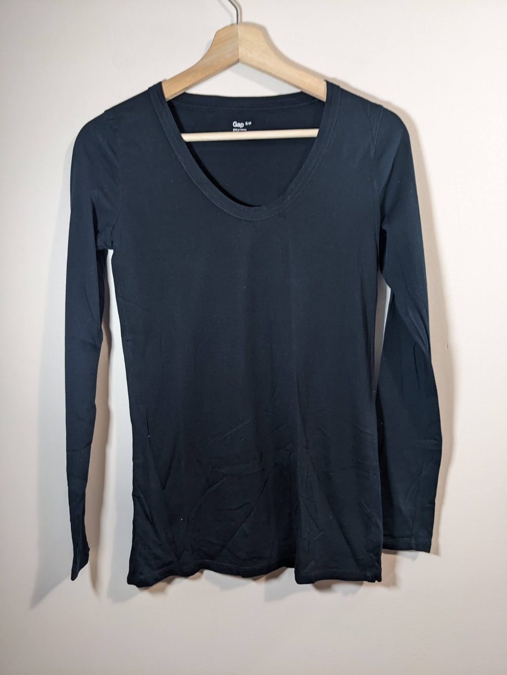 Gap round neck black long sleeve - S