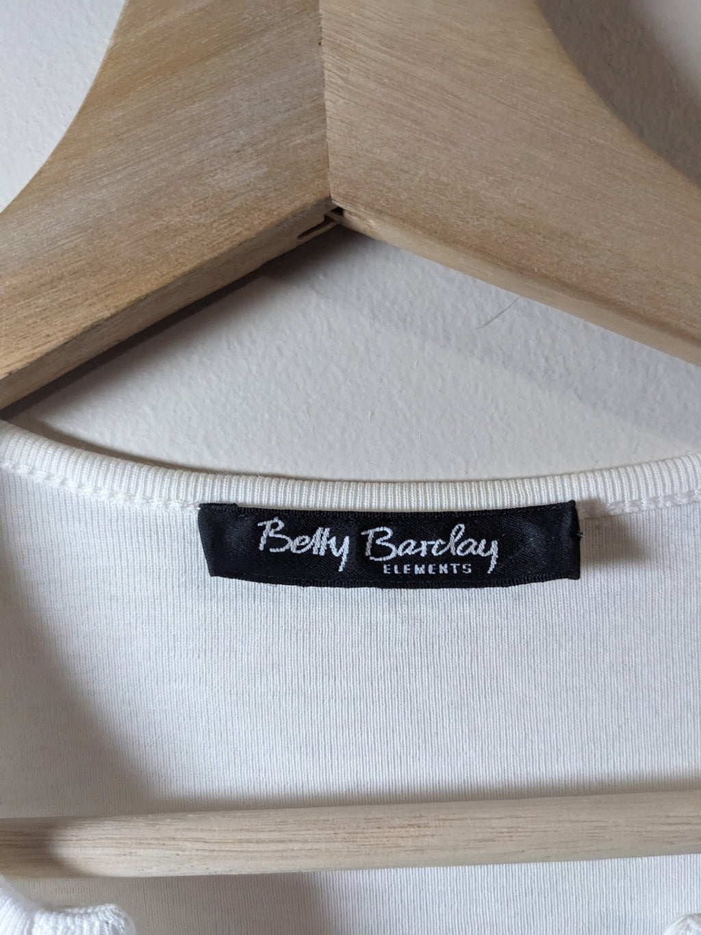 Betty Barclay white 3/4 sleeve - sz 4