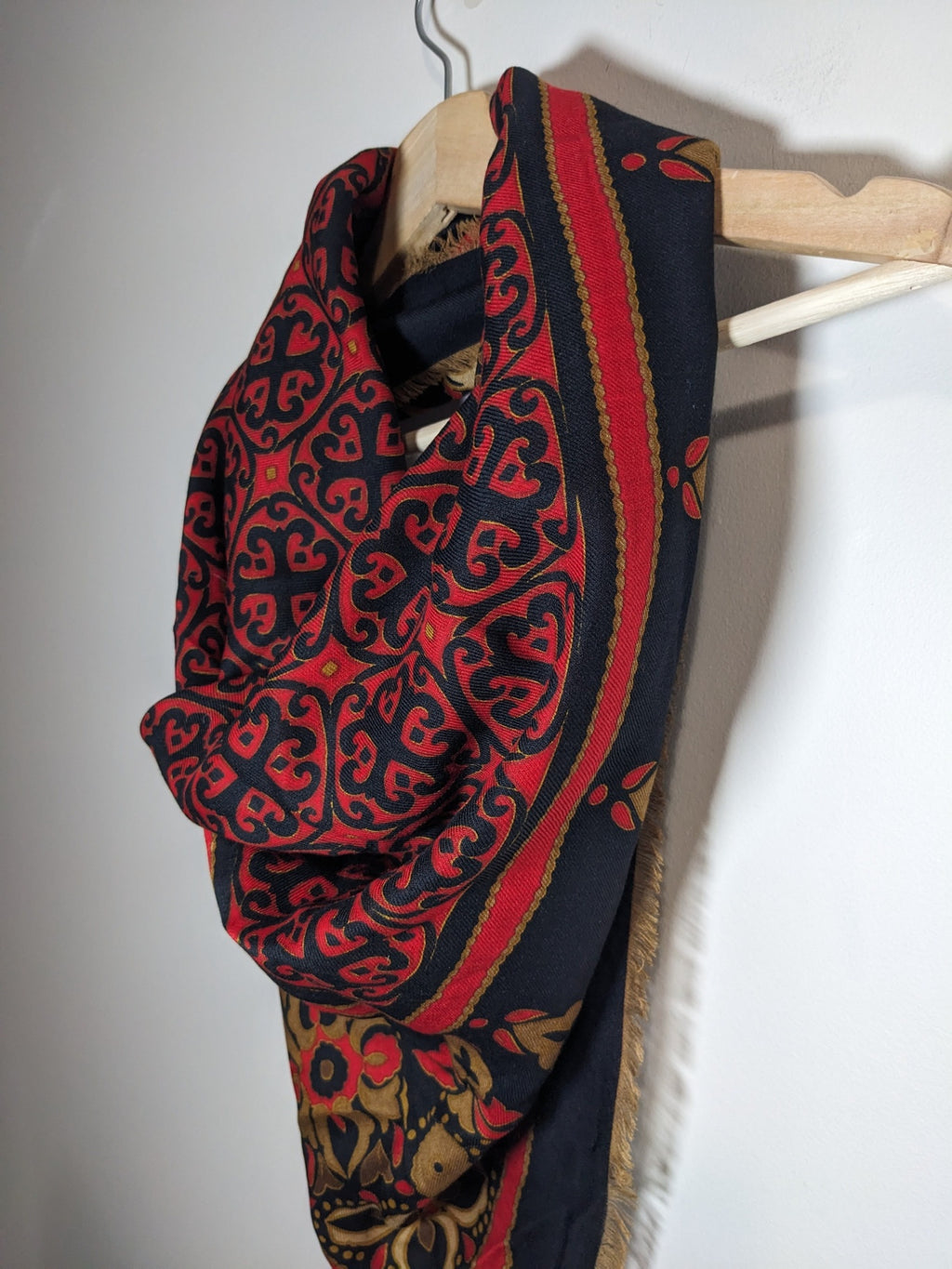 Jaeger black & red wool scarf- One Size