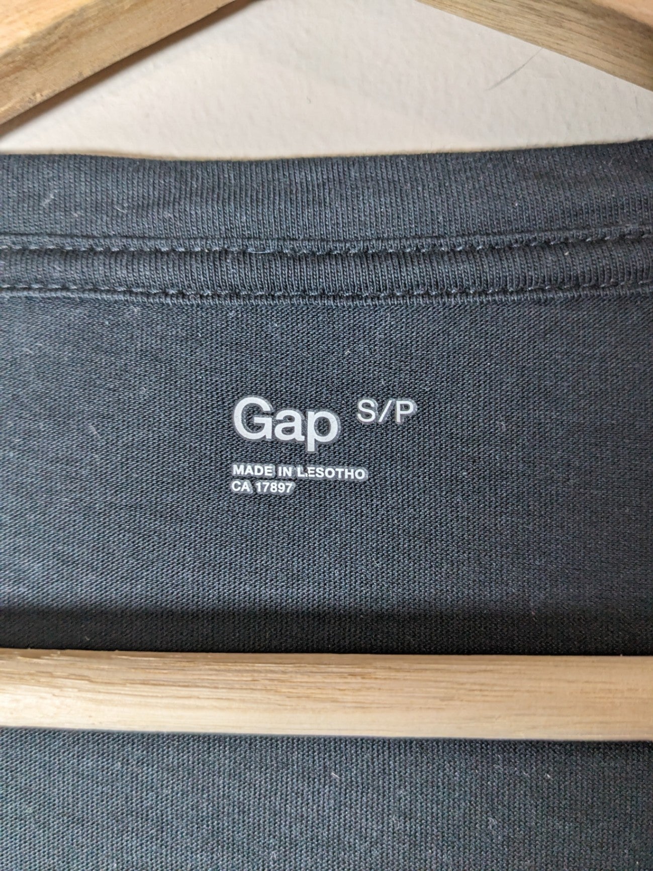 Gap round neck black long sleeve - S