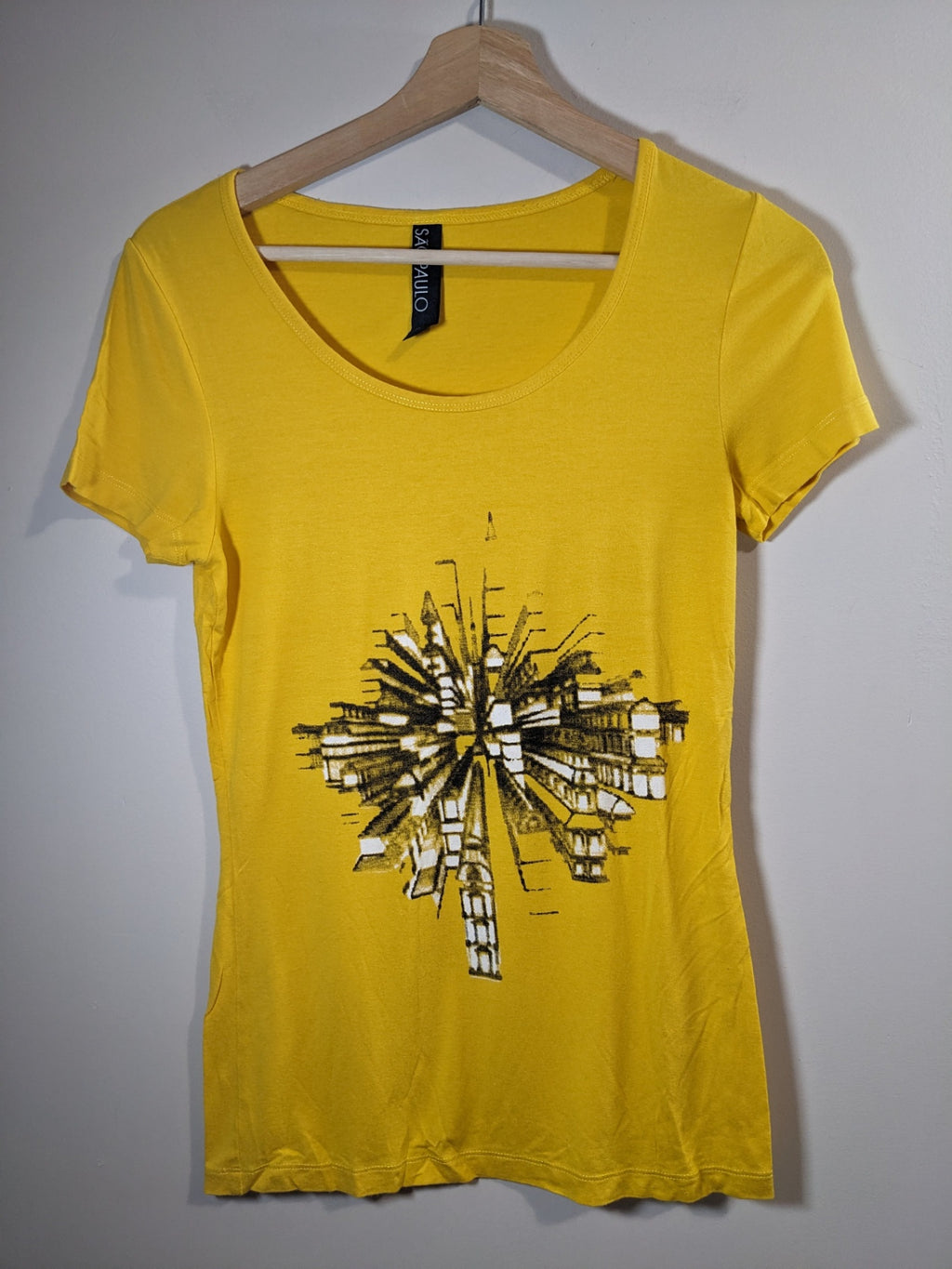 SAOPAULO yellow graphic t-shirt - sz 34 small