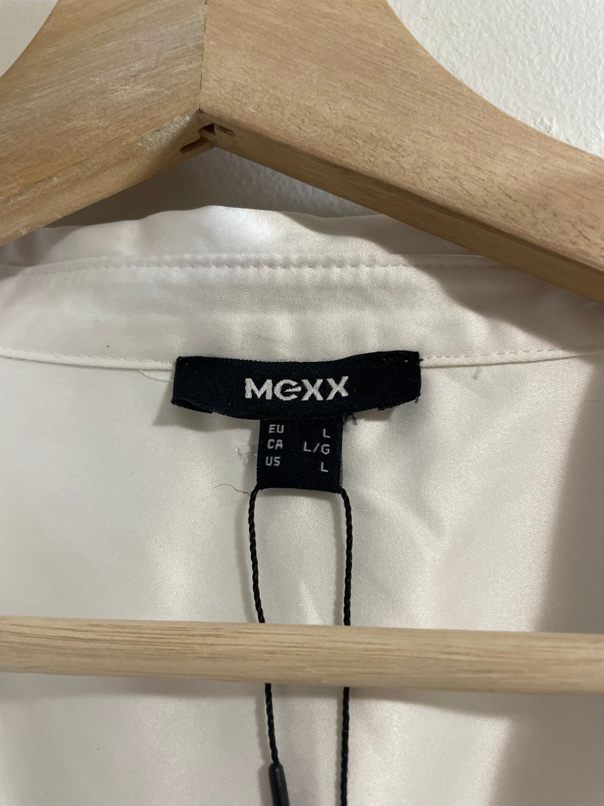 NWT Mexx White Slouch Neck Blouse - L