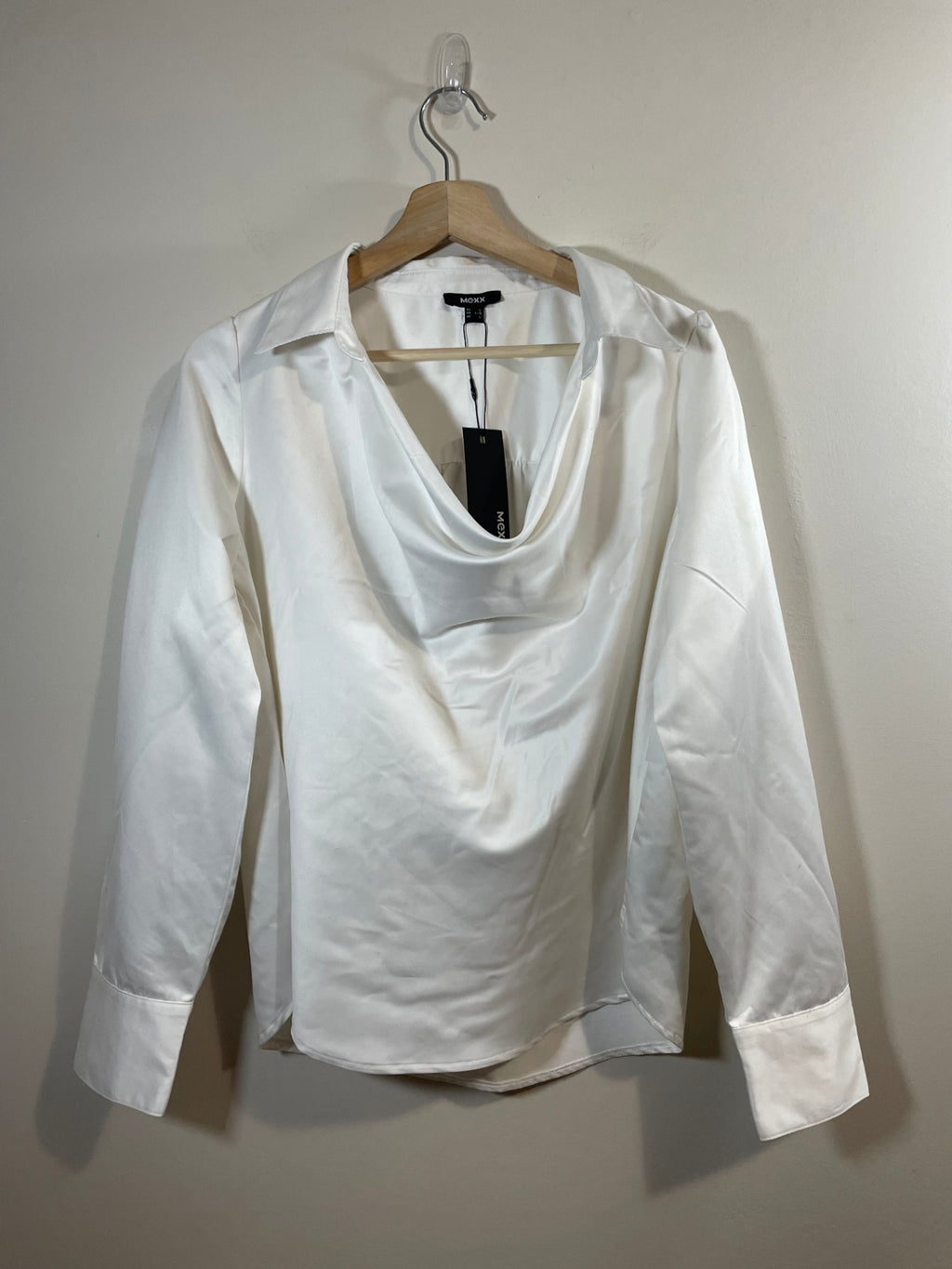 NWT Mexx White Slouch Neck Blouse - L