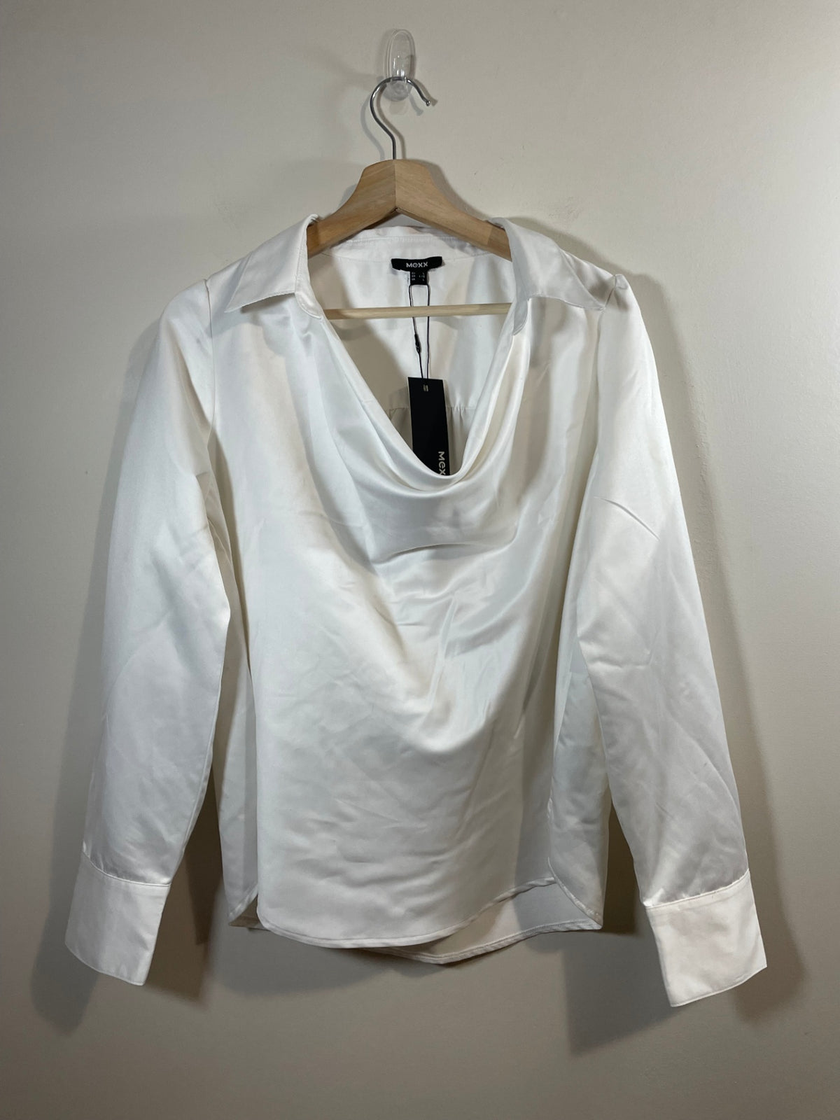 NWT Mexx White Slouch Neck Blouse - L