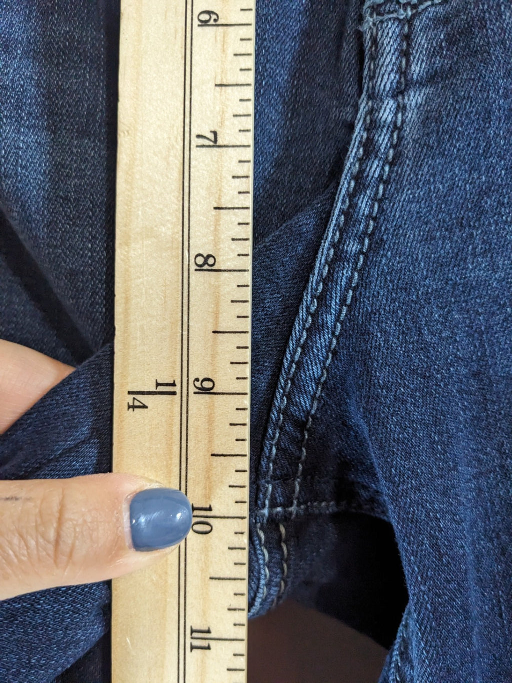 Silver Jeans Co. Dark Blue Jeans - sz 31