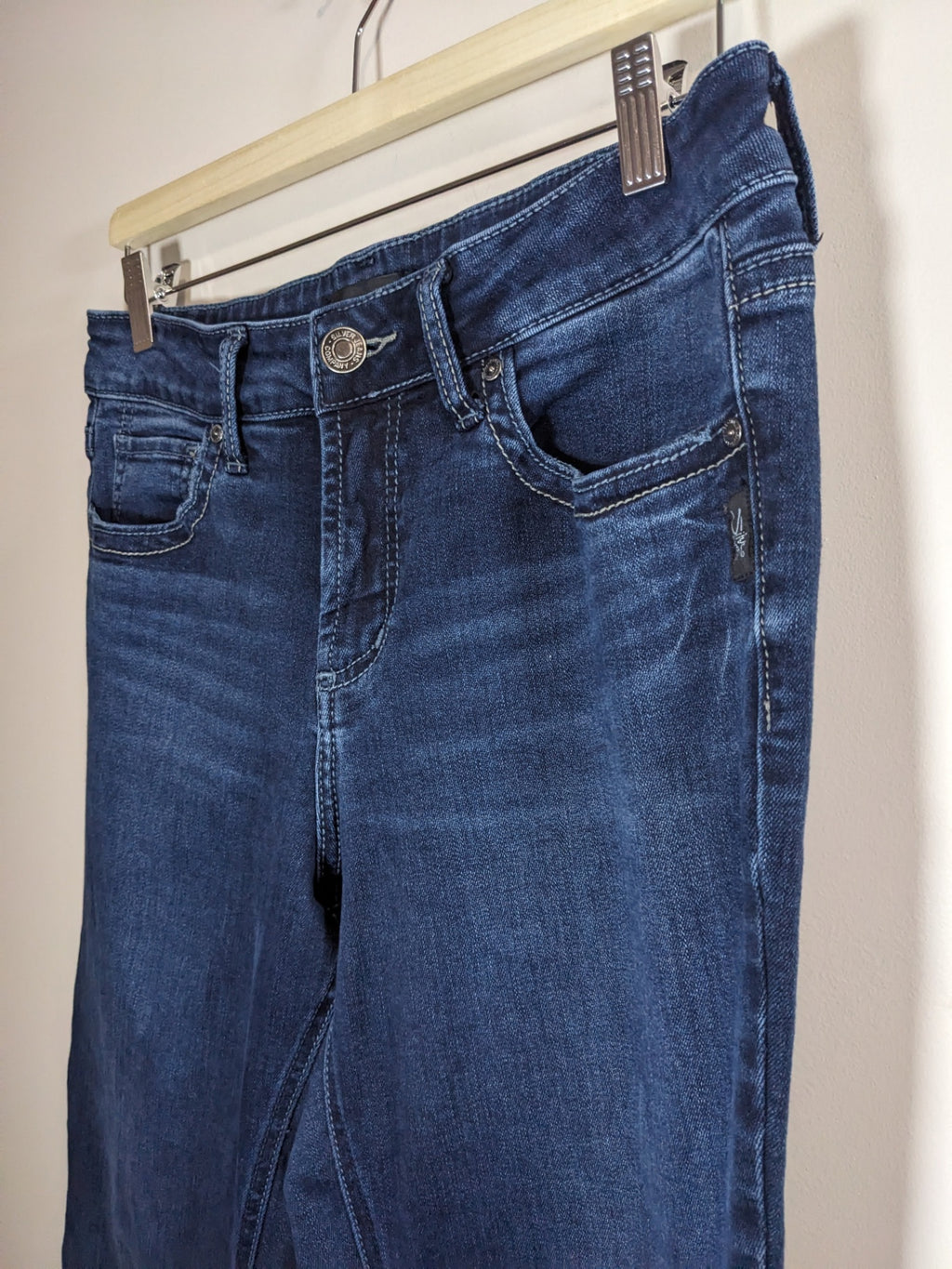 Silver Jeans Co. Dark Blue Jeans - sz 31