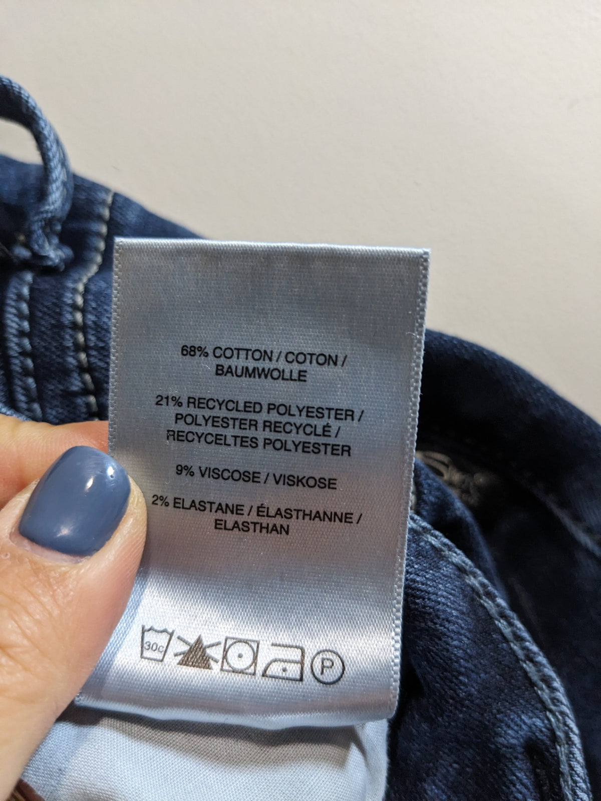 Silver Jeans Co. Dark Blue Jeans - sz 31