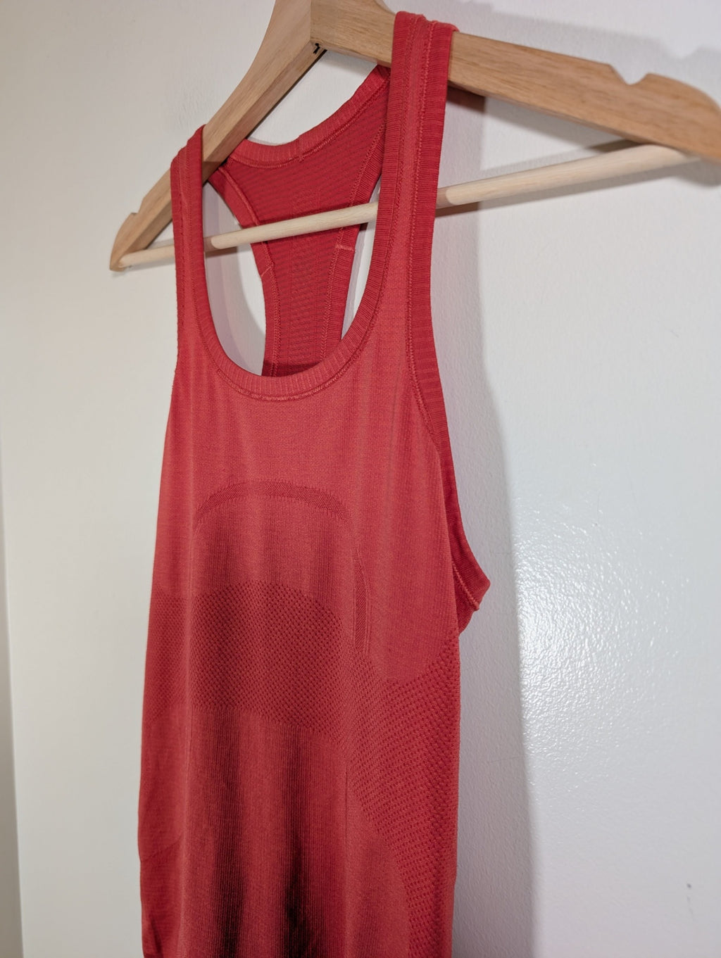 Lululemon Swifty Racerback Tank - appears sz 4/6