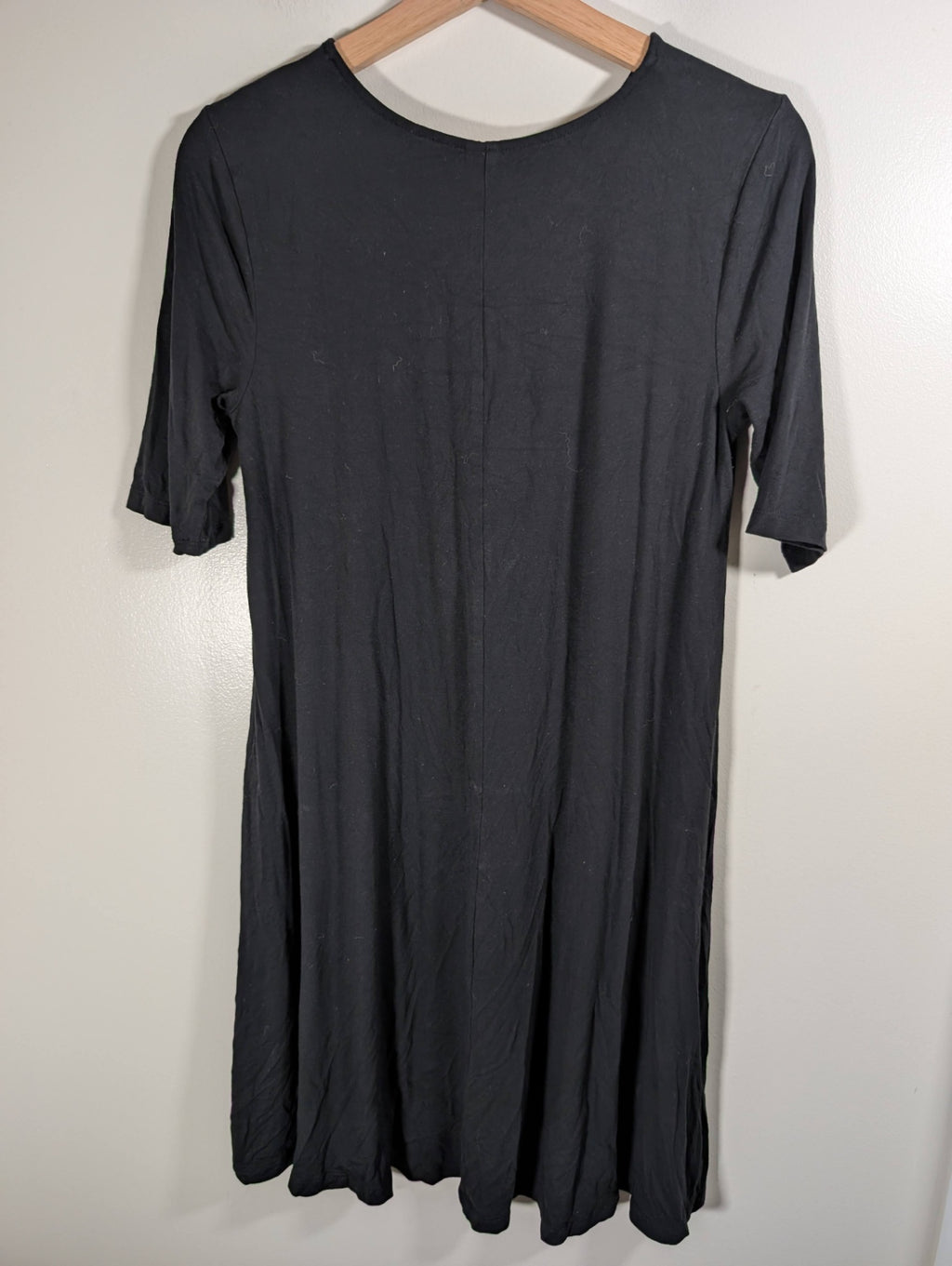 Old Navy short sleeve black dress - Small