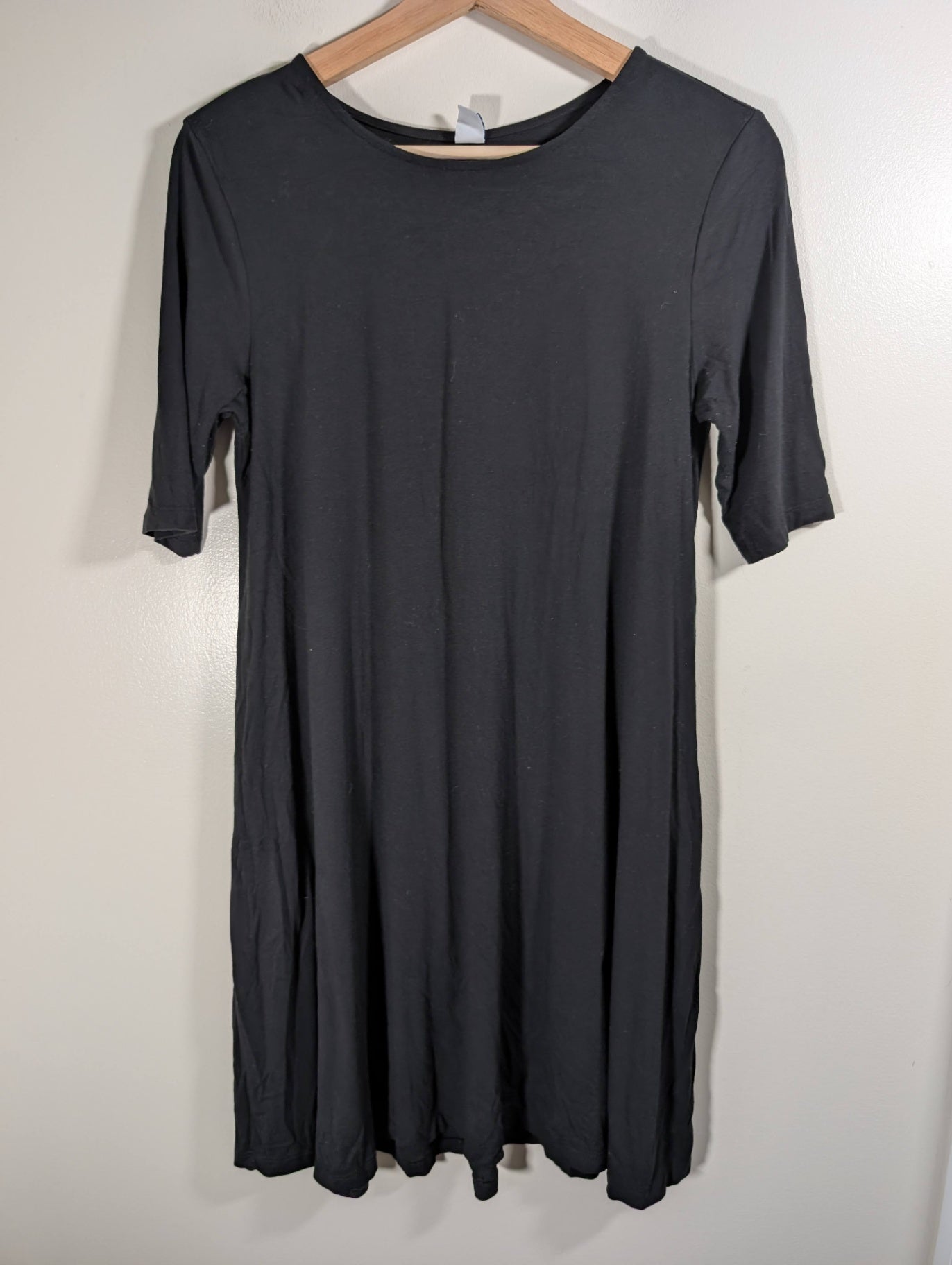 Old Navy short sleeve black dress - Small