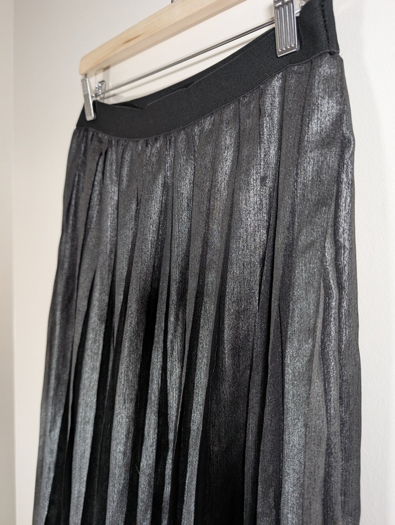 Joe Fresh metallic skirt - Small