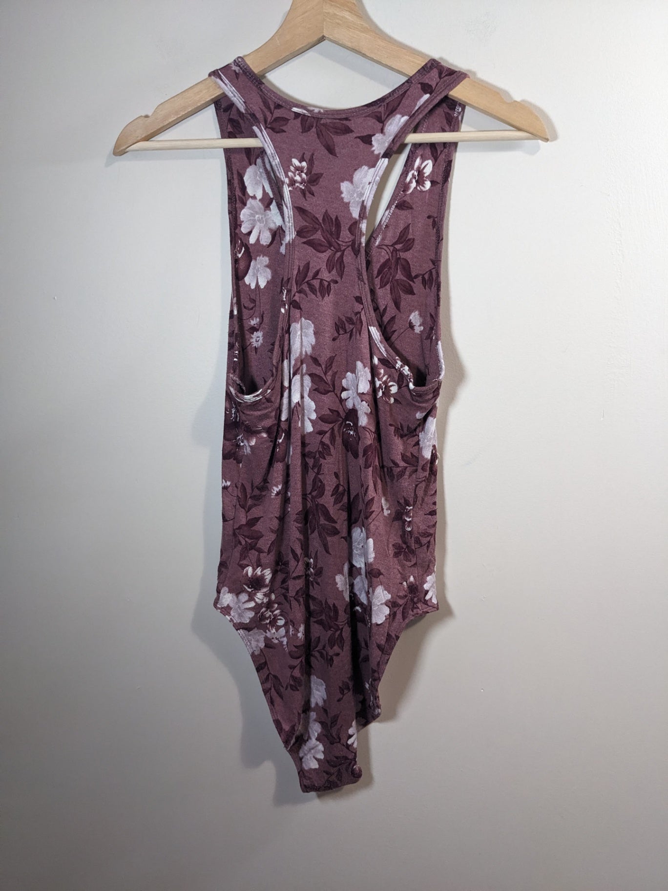 American Eagle Floral Bodysuit - M