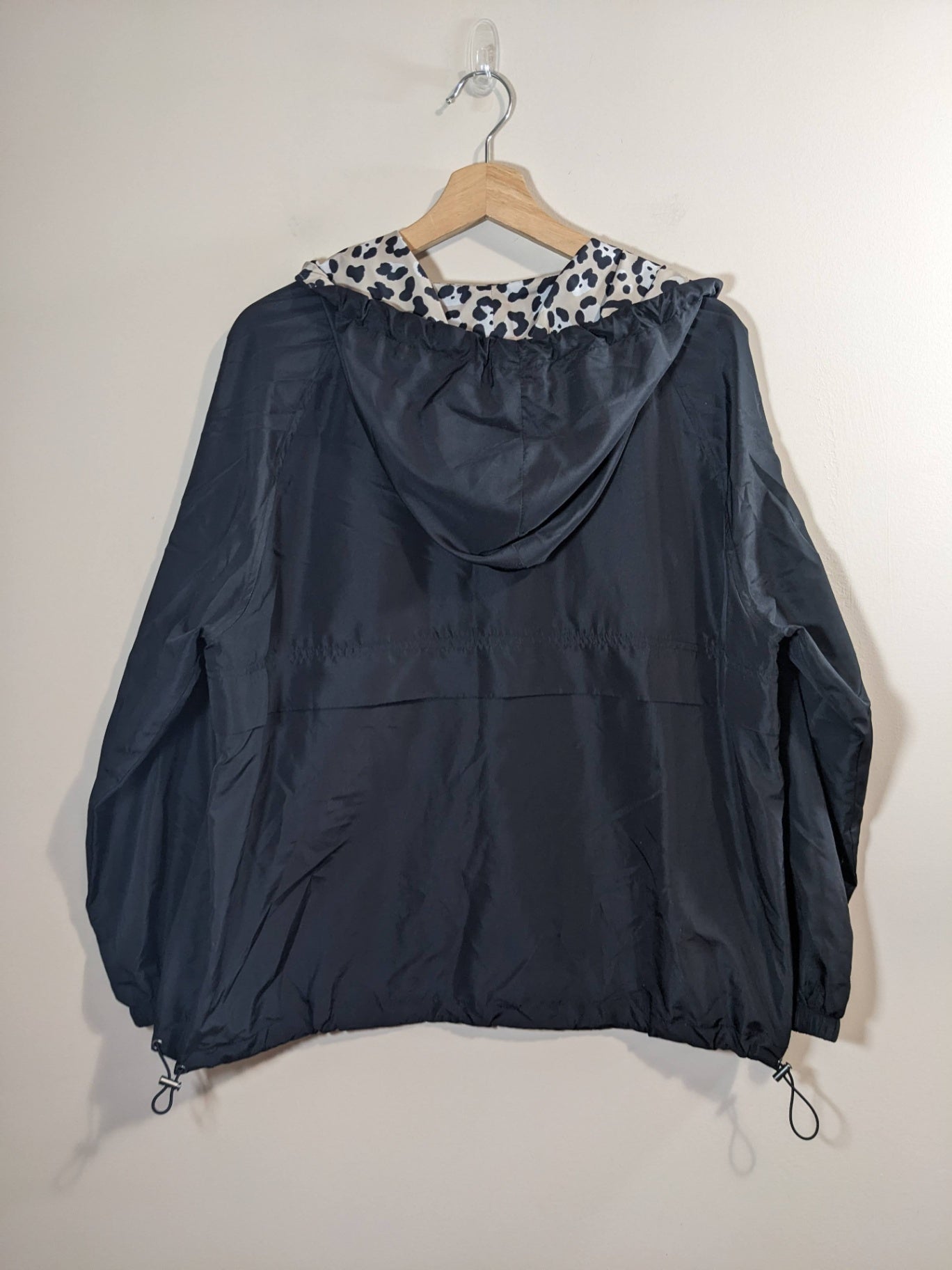 Pepper & Zoe Black Pullover Jacket - L