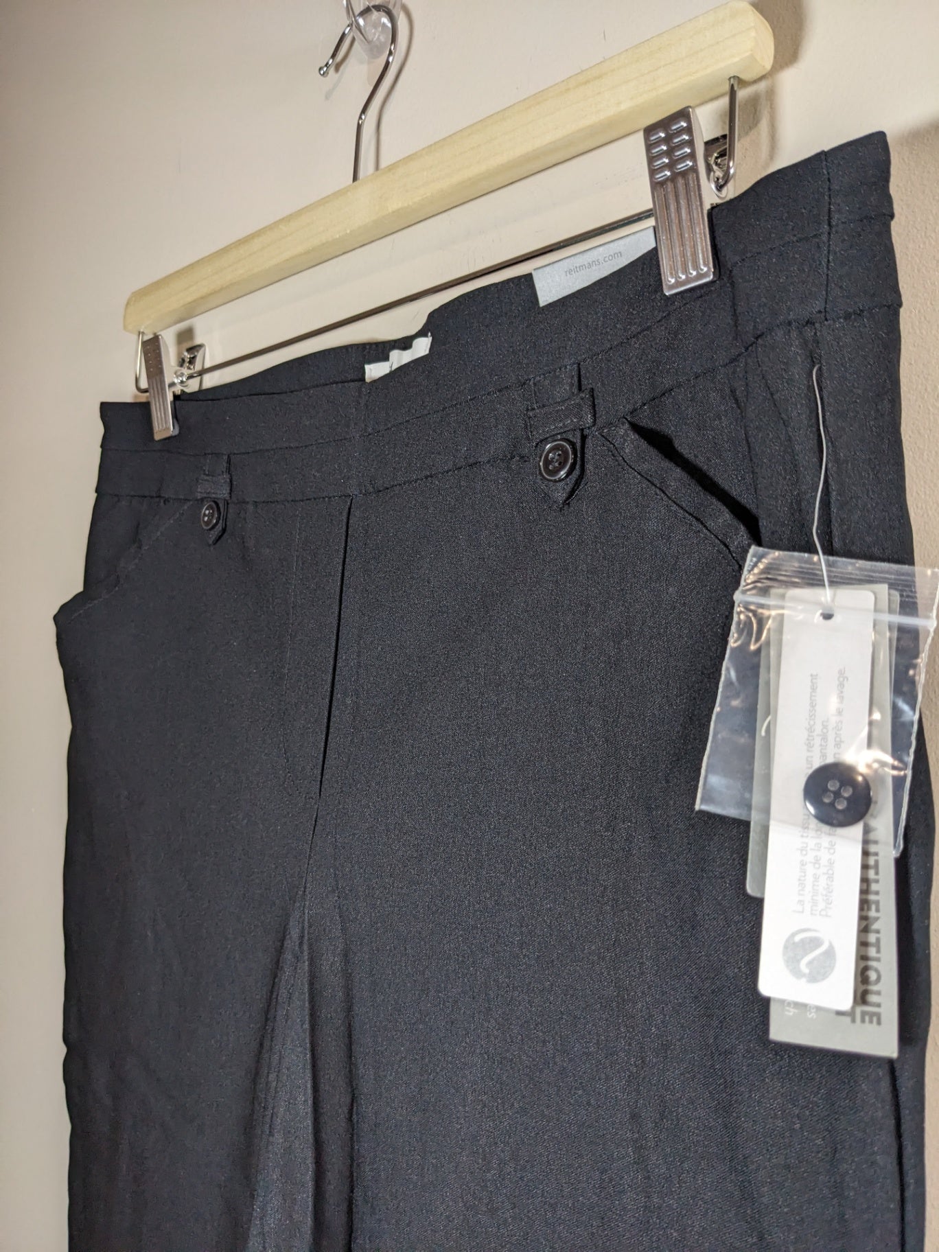 NWT Reitmans Black Pants - sz 11