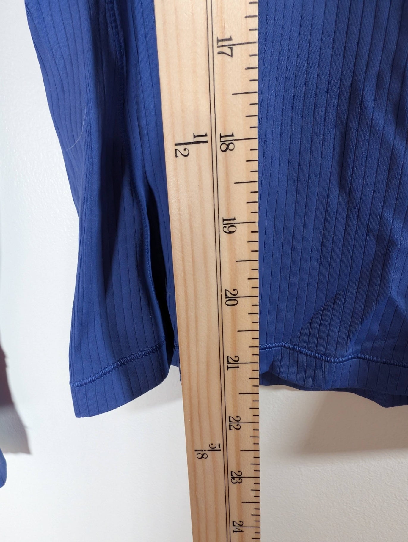 Lululemon switfly tech long sleeve - SZ 4