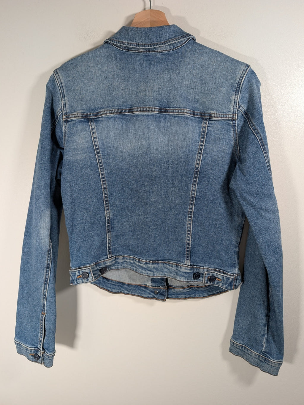 Guess jean jacket - Large