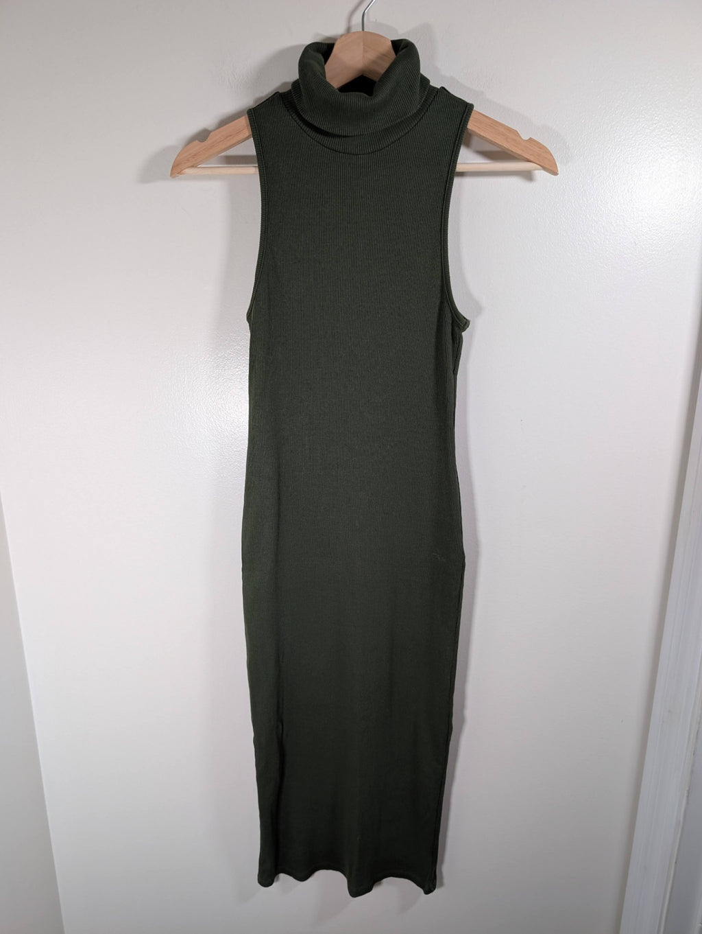 ZARA turtleneck ribbed dress - Small