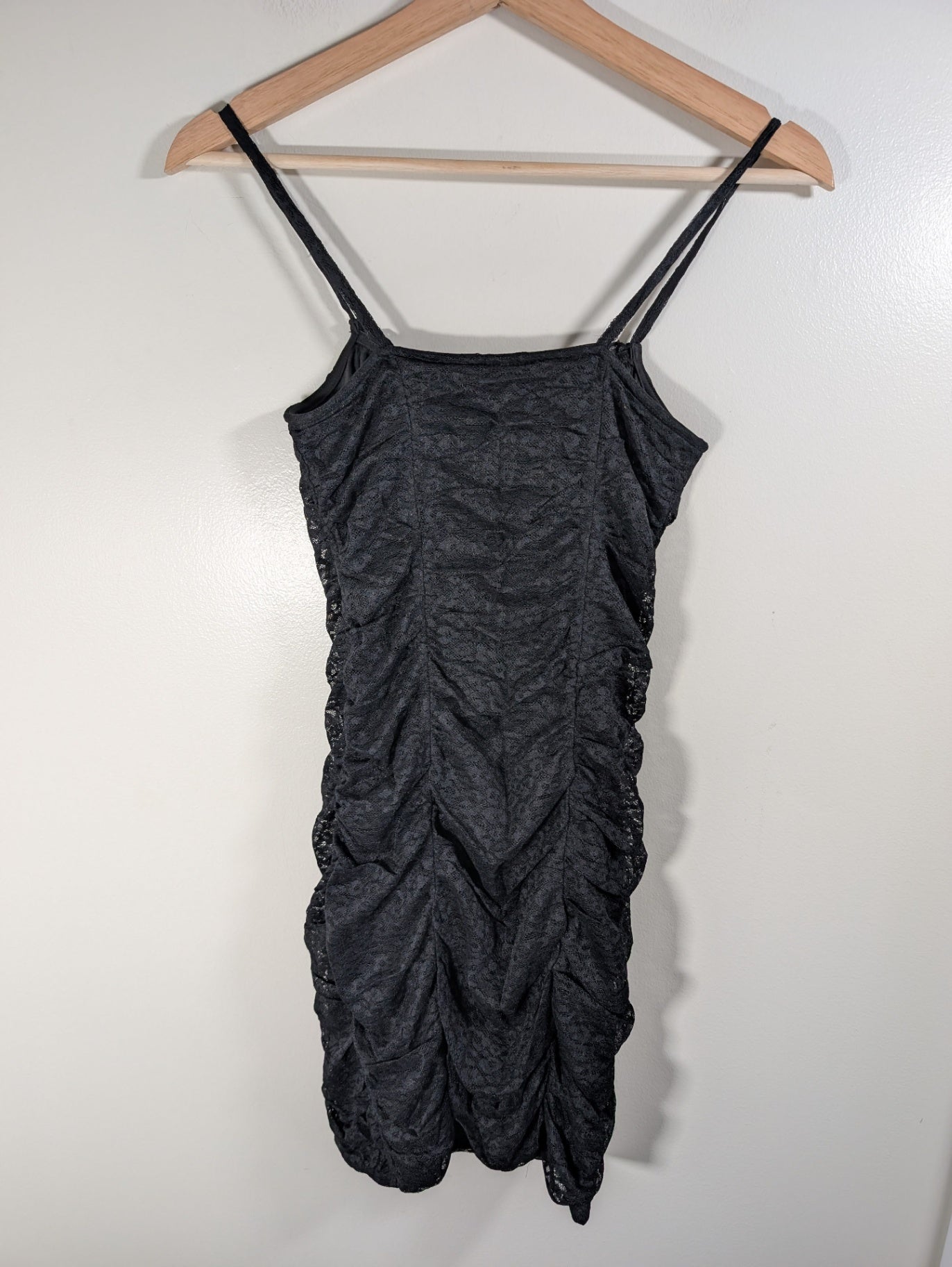Divided lace dress - Small