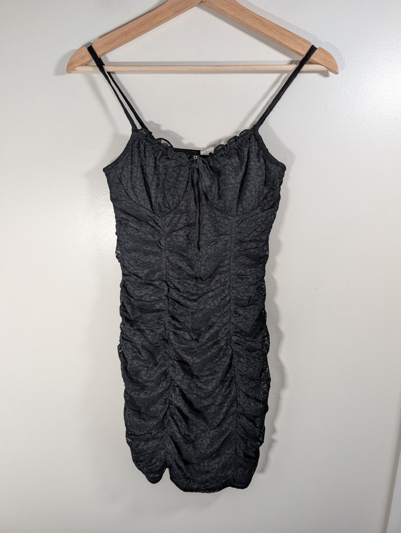 Divided lace dress - Small